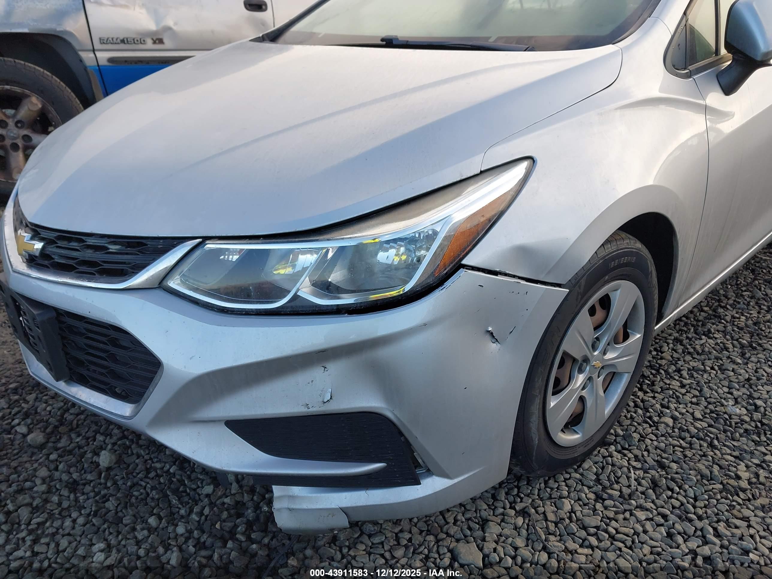 CHEVROLET CRUZE image 6