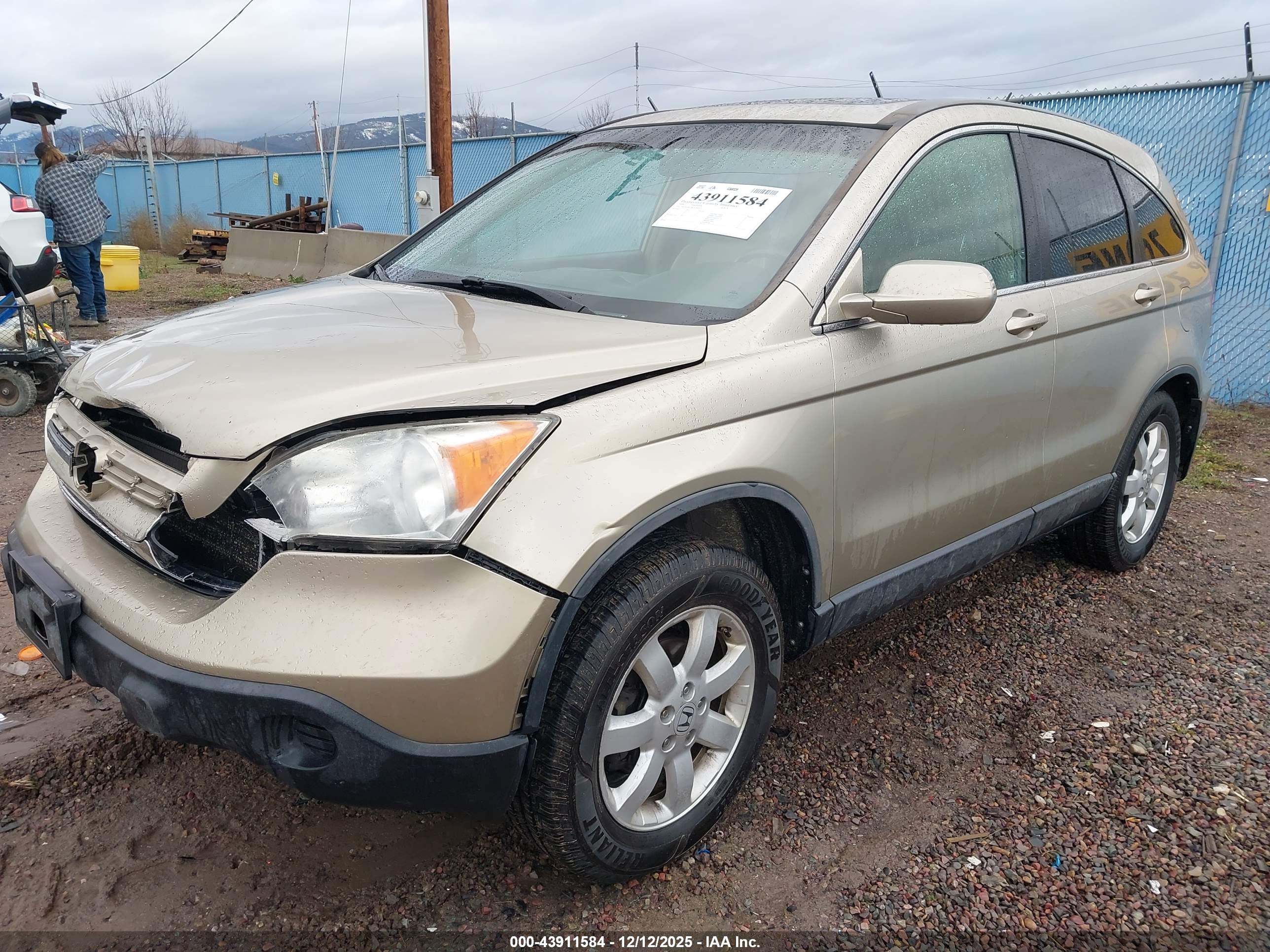 HONDA CR-V image 2