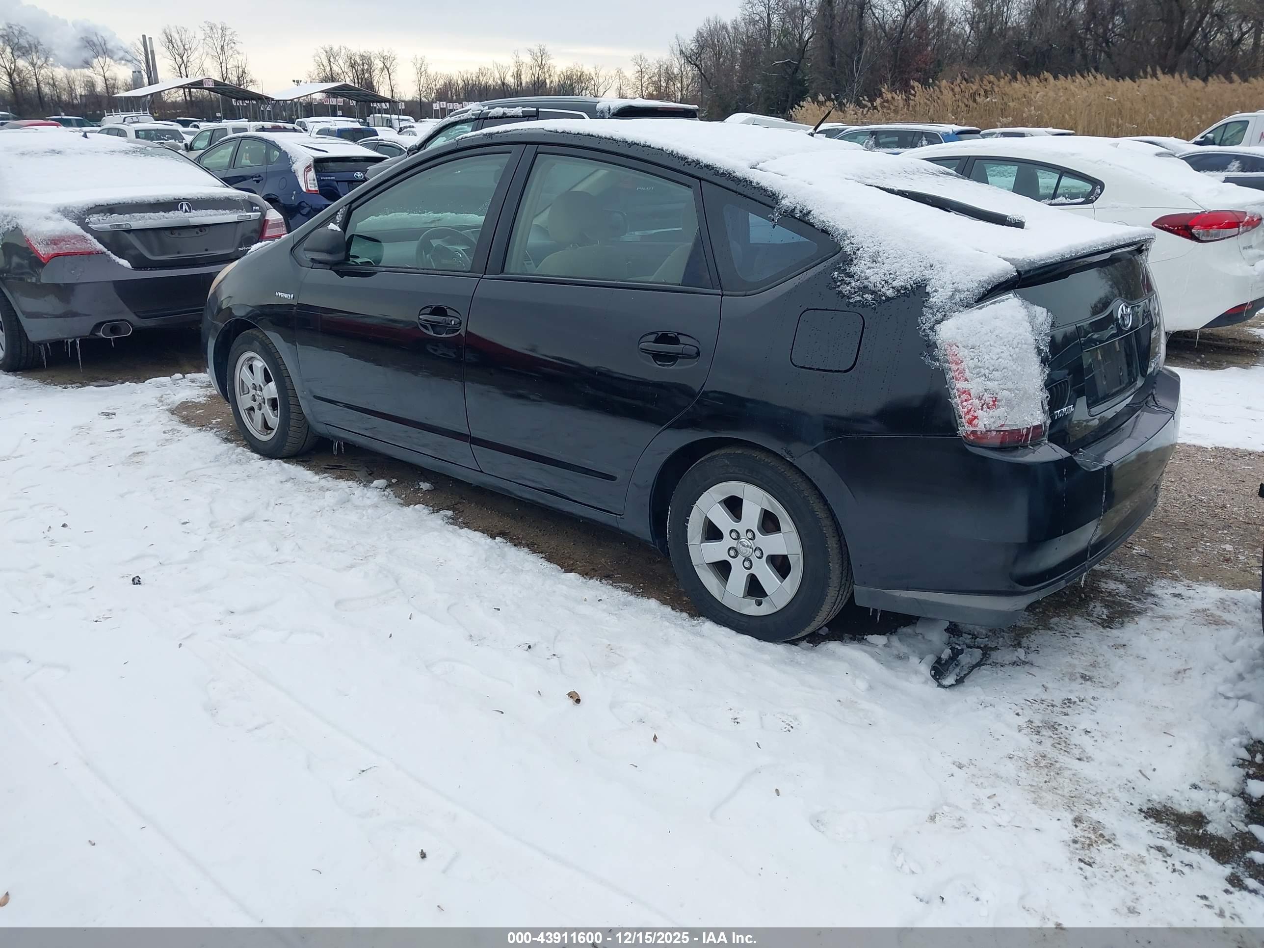 TOYOTA PRIUS image 3