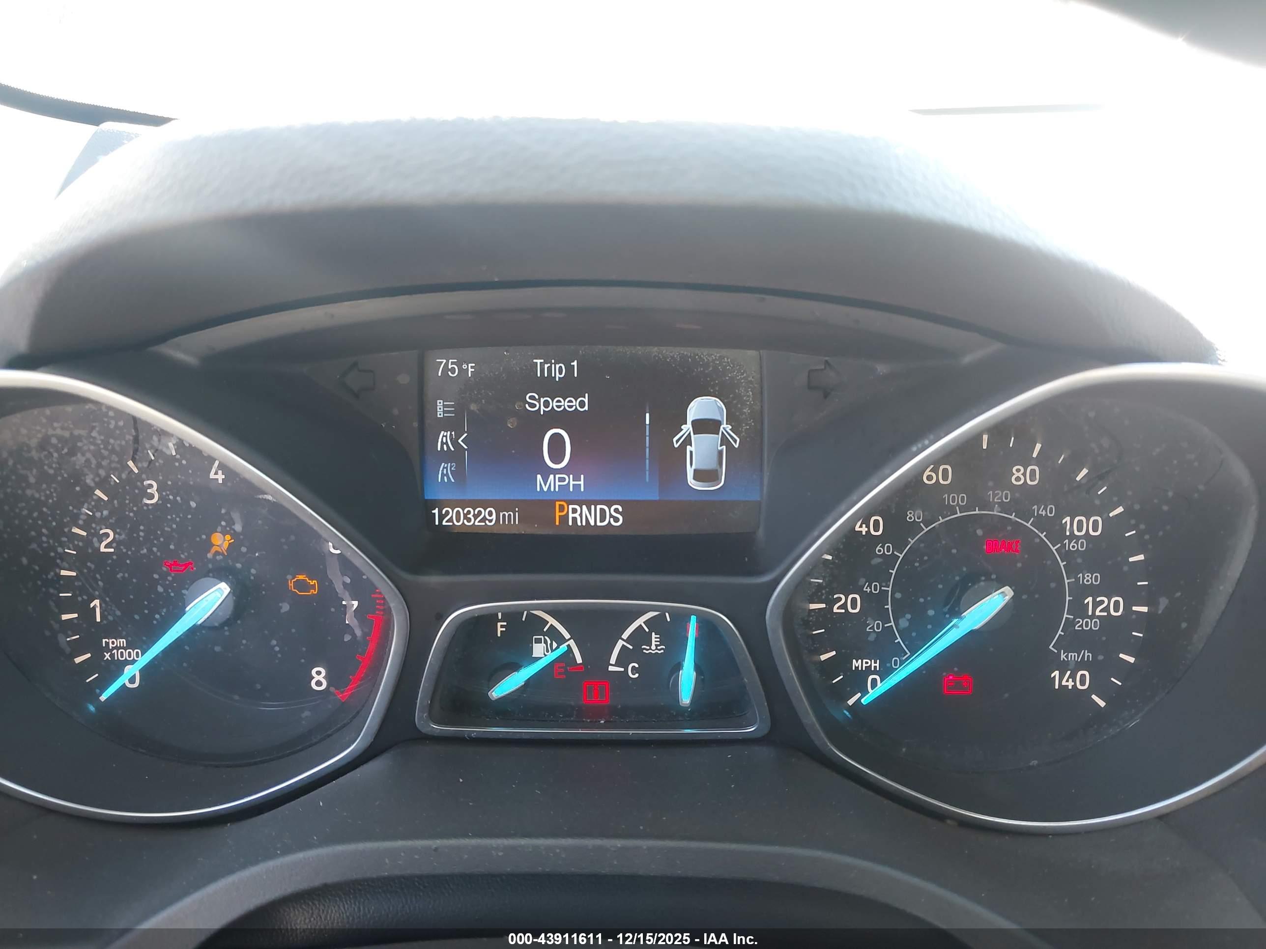 FORD ESCAPE image 7