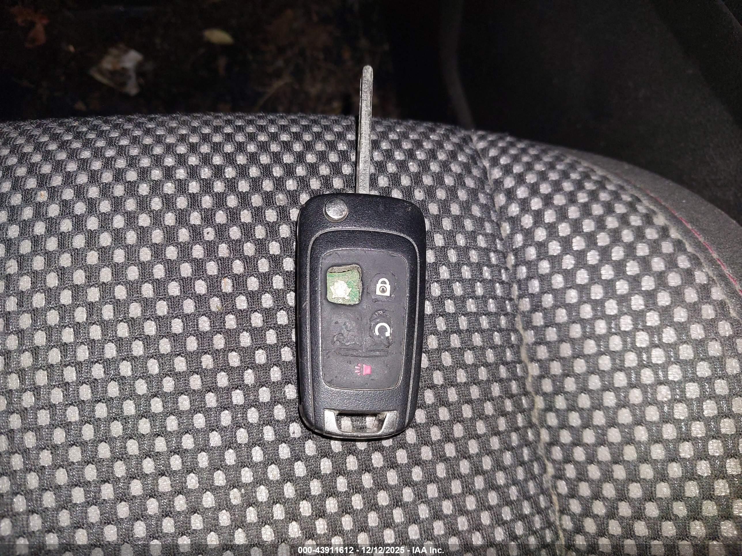 CHEVROLET EQUINOX image 11