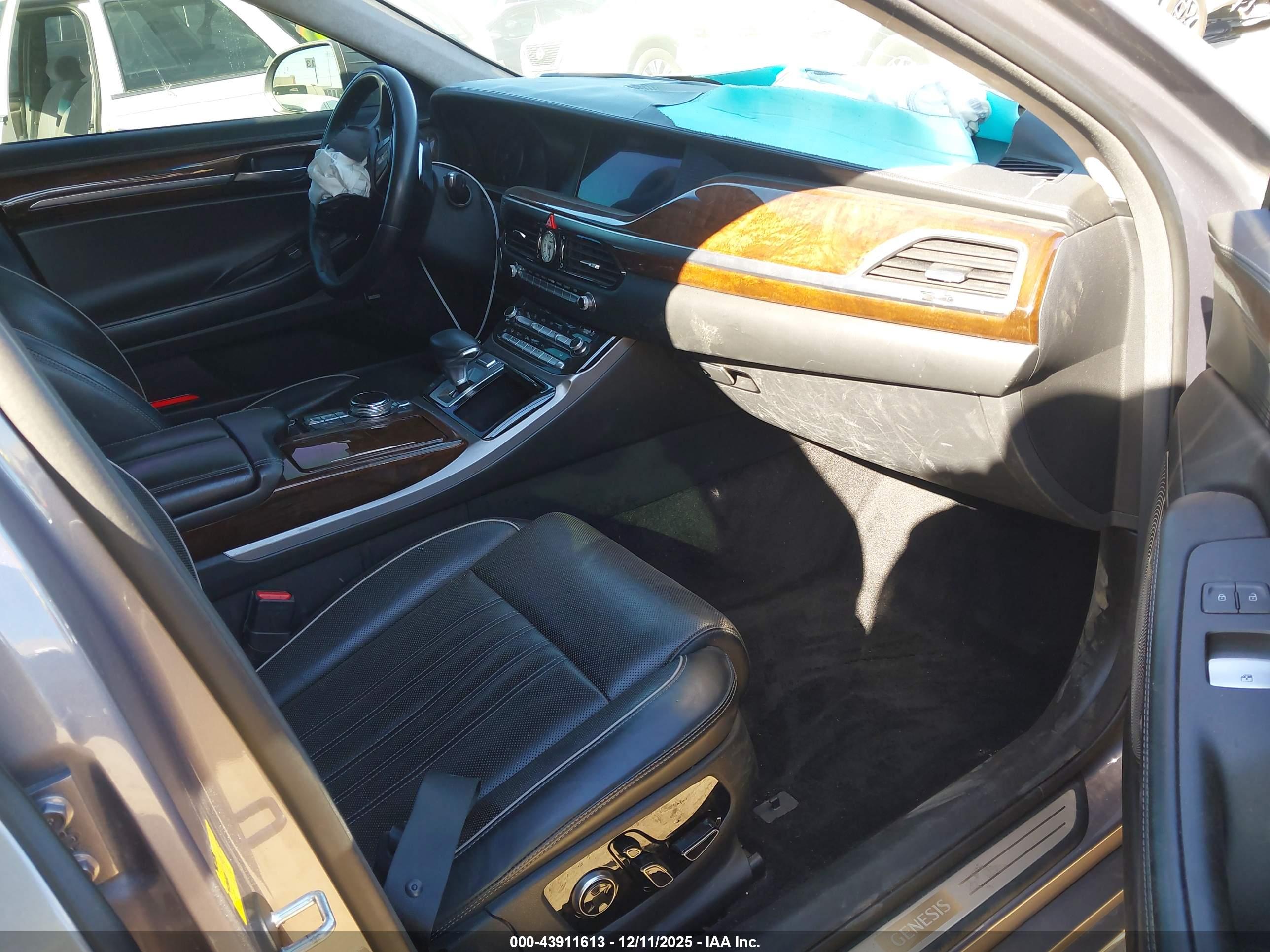 GENESIS G90 image 5