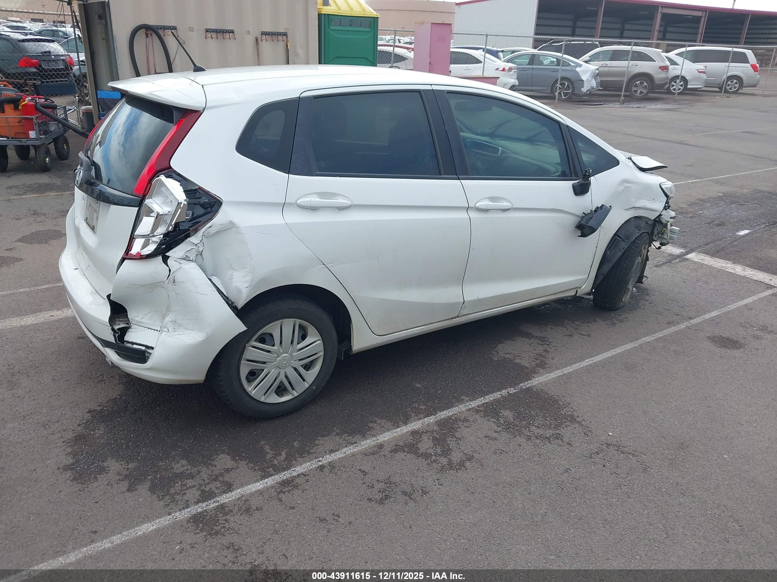 HONDA FIT image 4