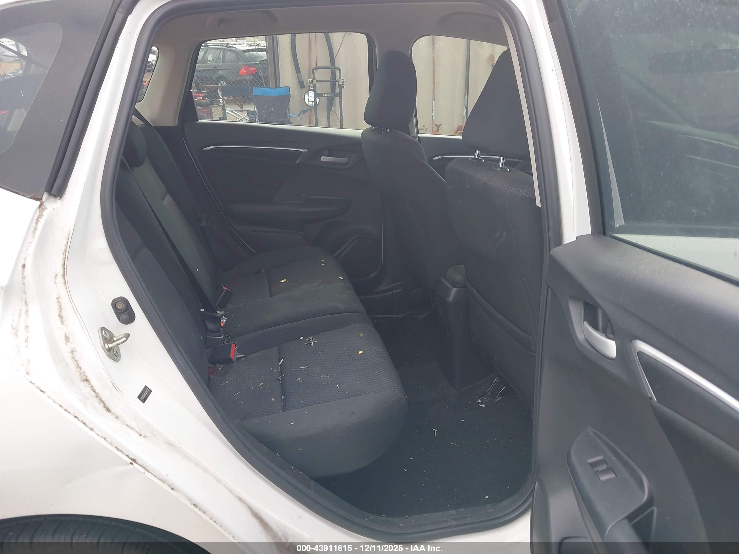 HONDA FIT image 8