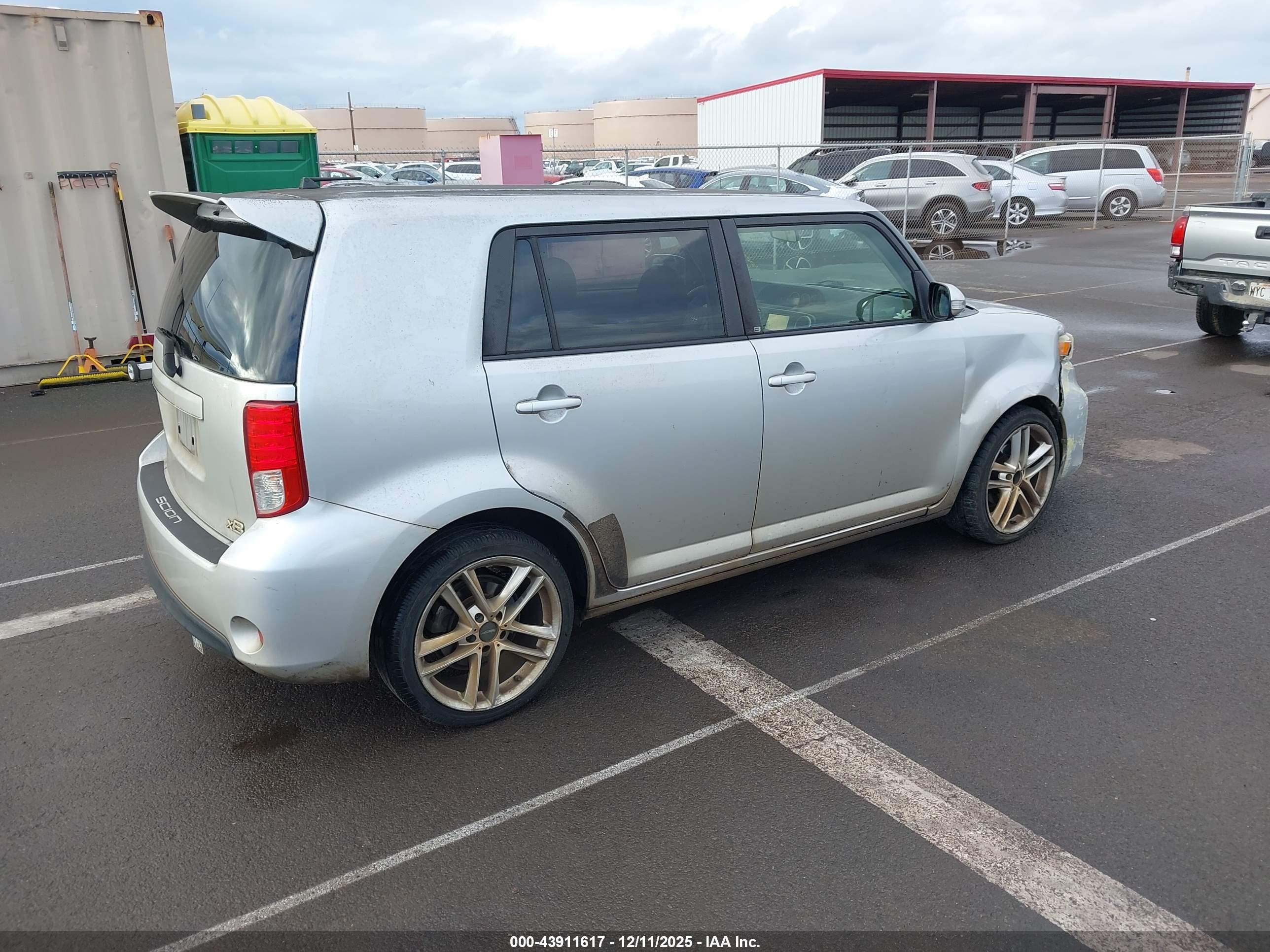 SCION XB image 4