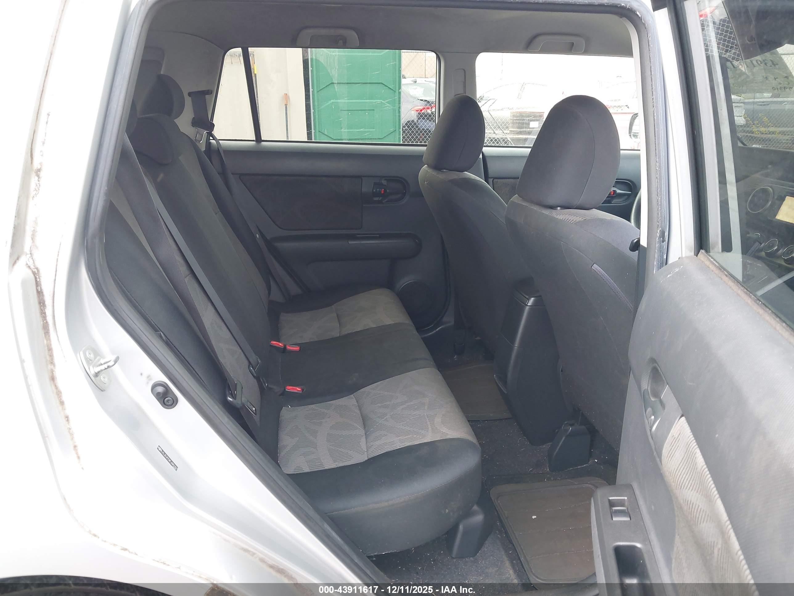SCION XB image 8