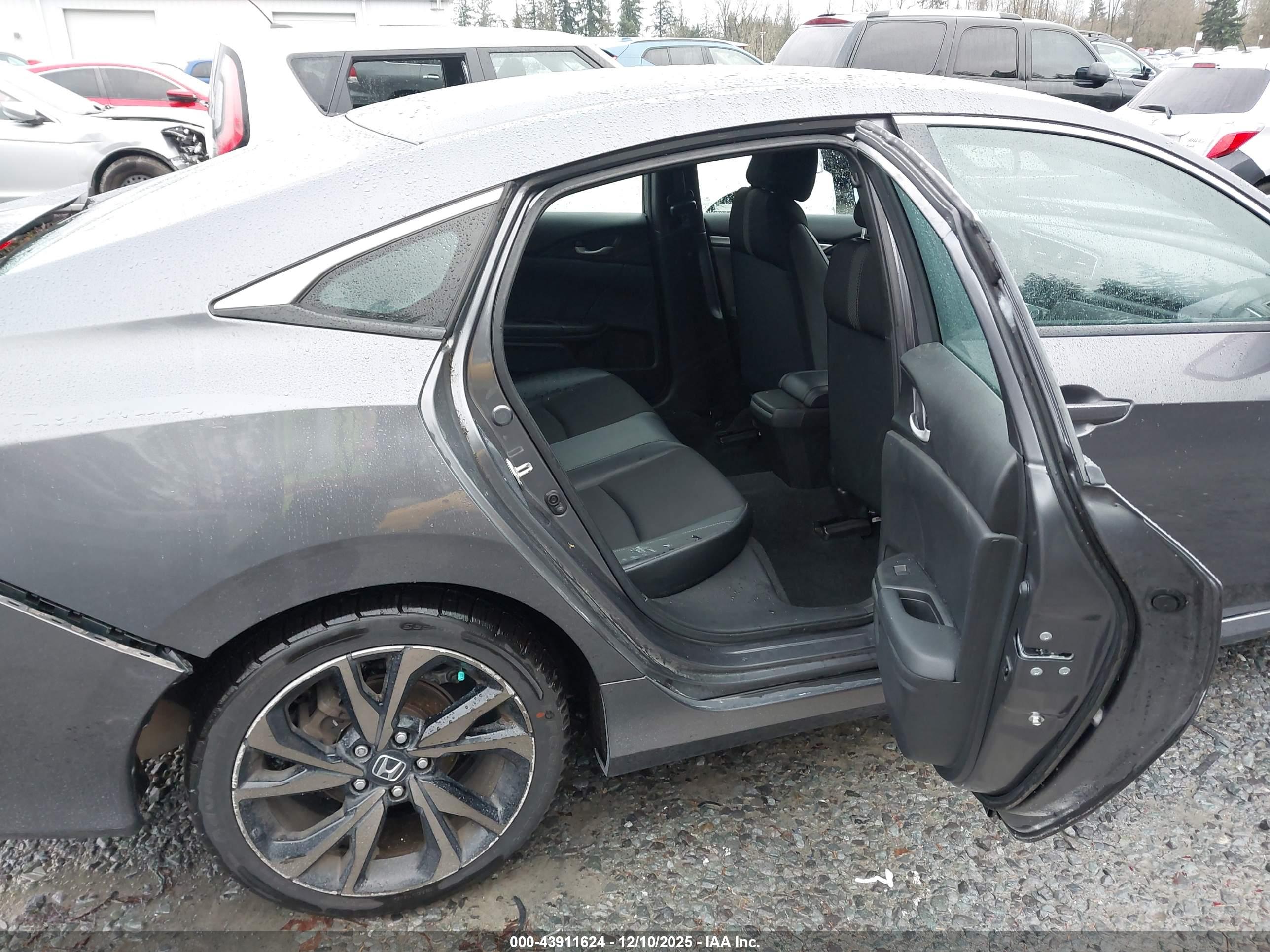 HONDA CIVIC image 8