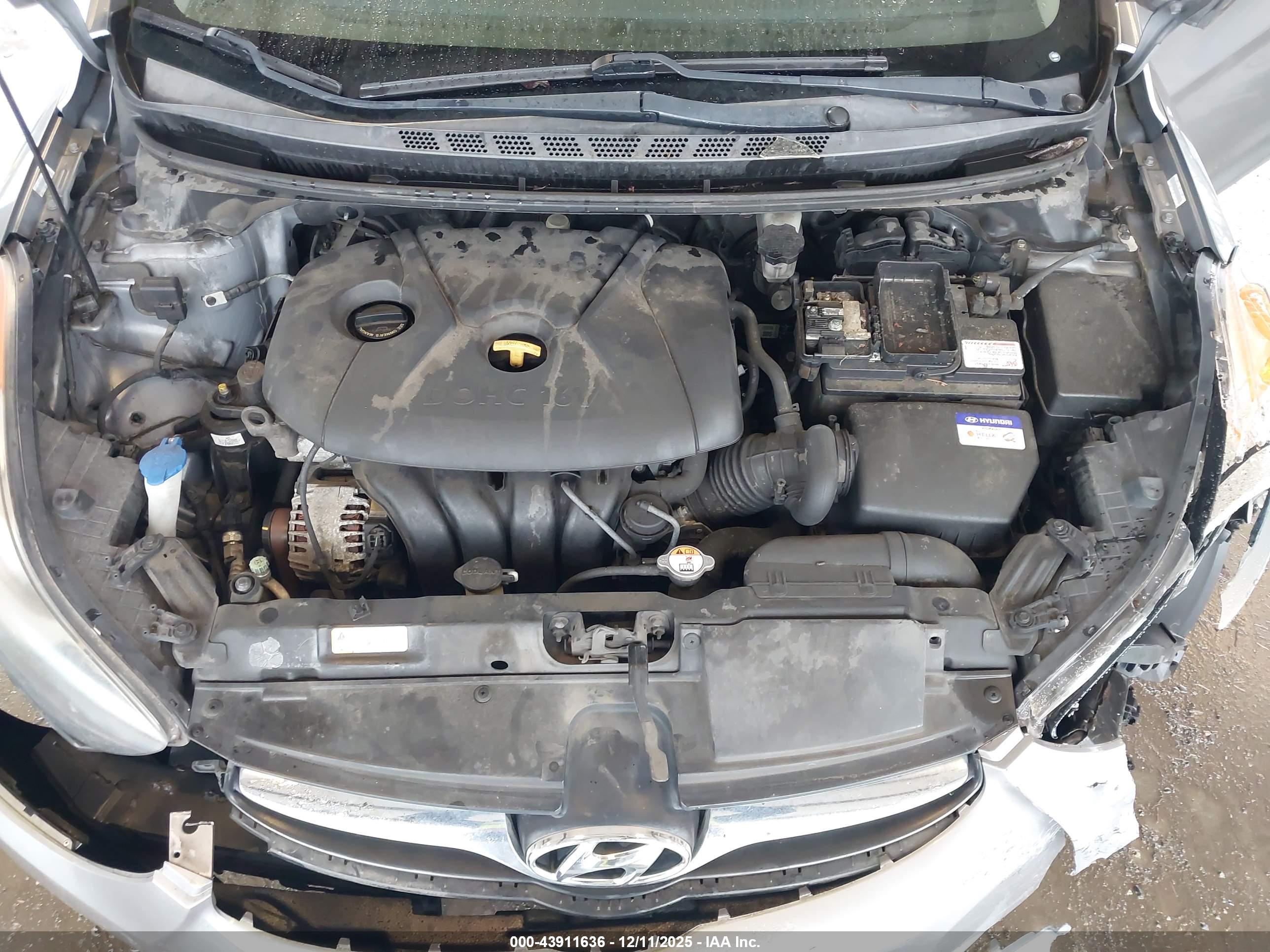 HYUNDAI ELANTRA image 10