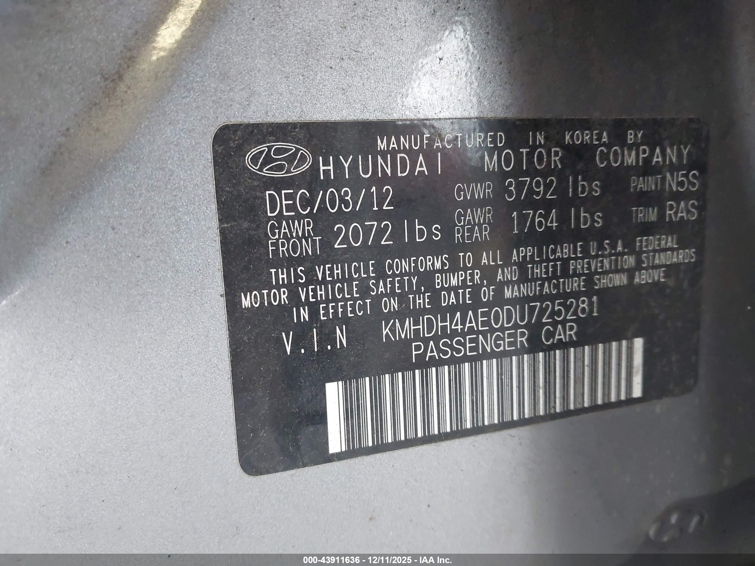 HYUNDAI ELANTRA image 9
