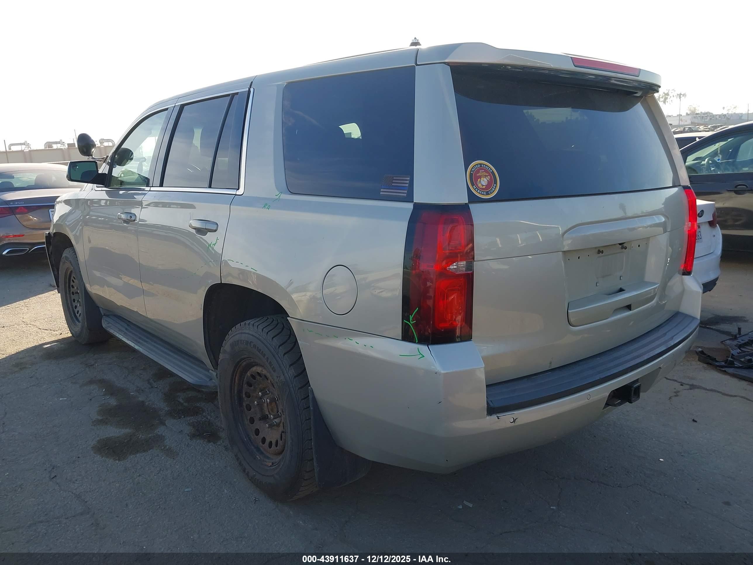 CHEVROLET TAHOE image 3