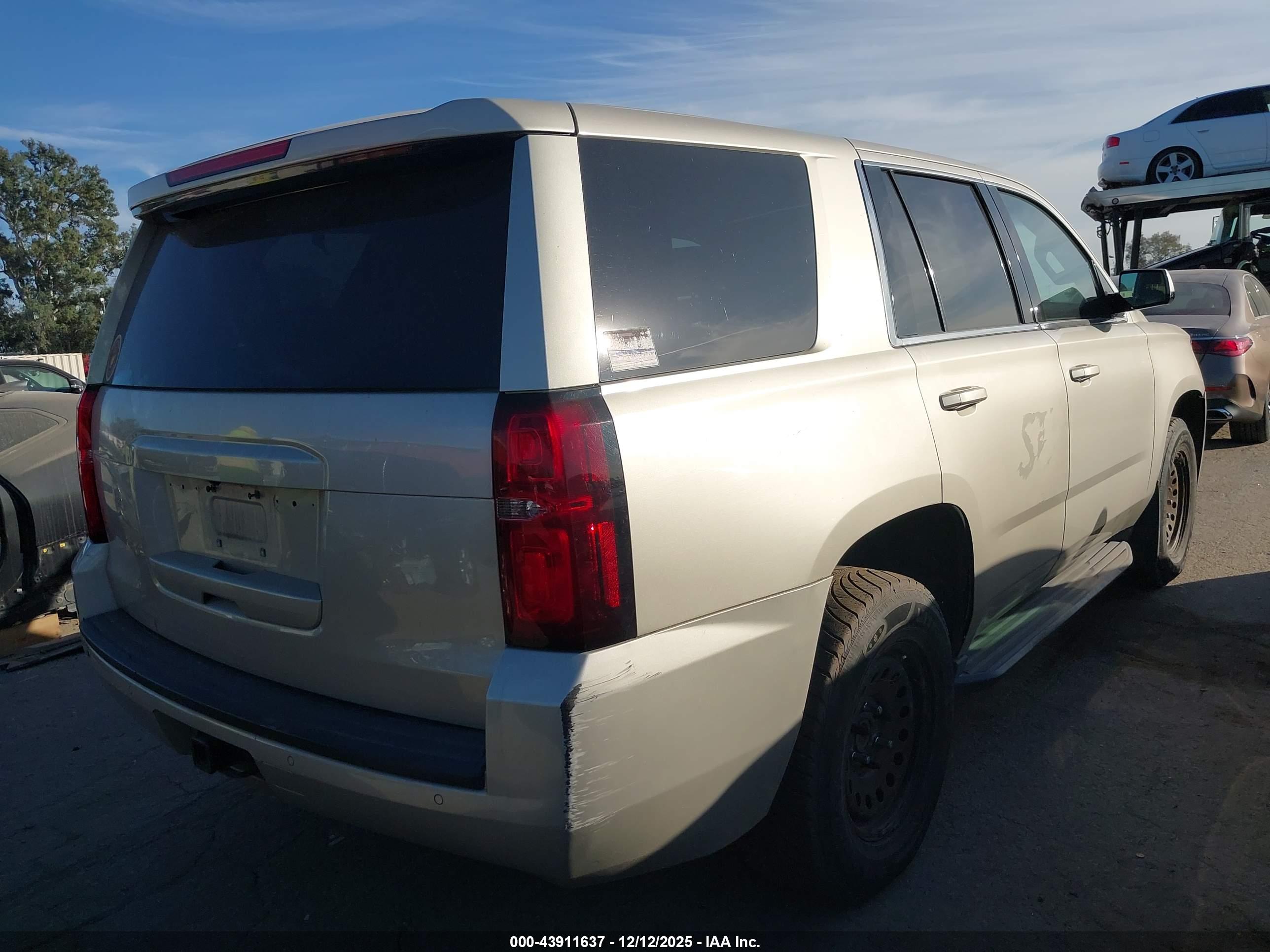 CHEVROLET TAHOE image 4