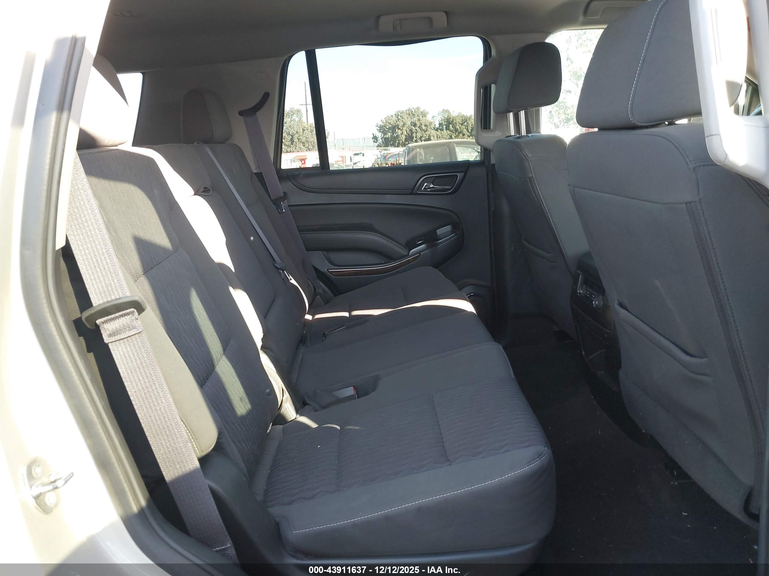 CHEVROLET TAHOE image 8