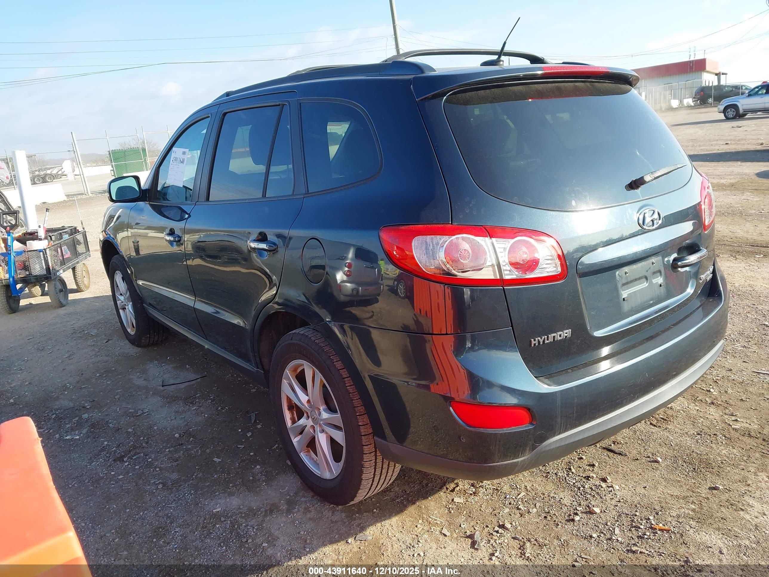 HYUNDAI SANTA image 3
