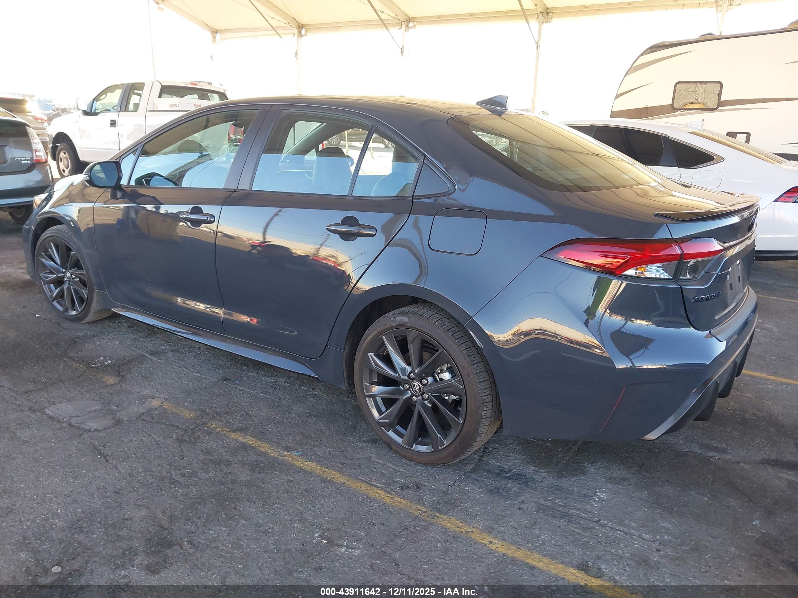 TOYOTA COROLLA image 3