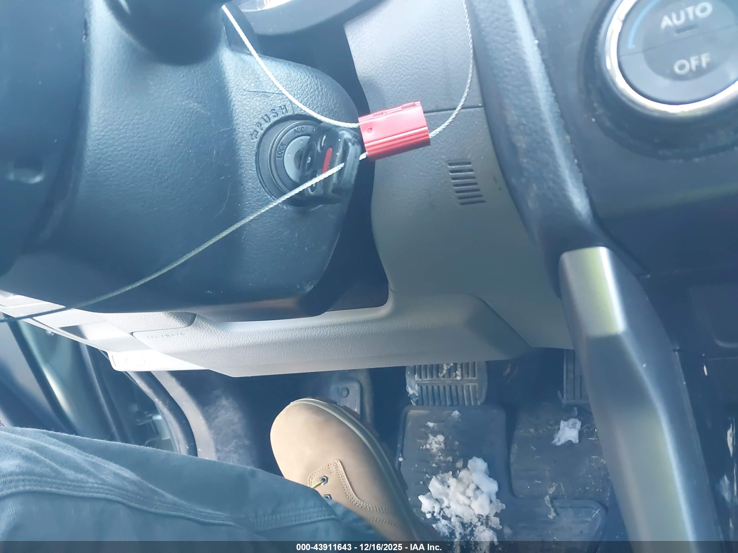 SUBARU FORESTER image 11