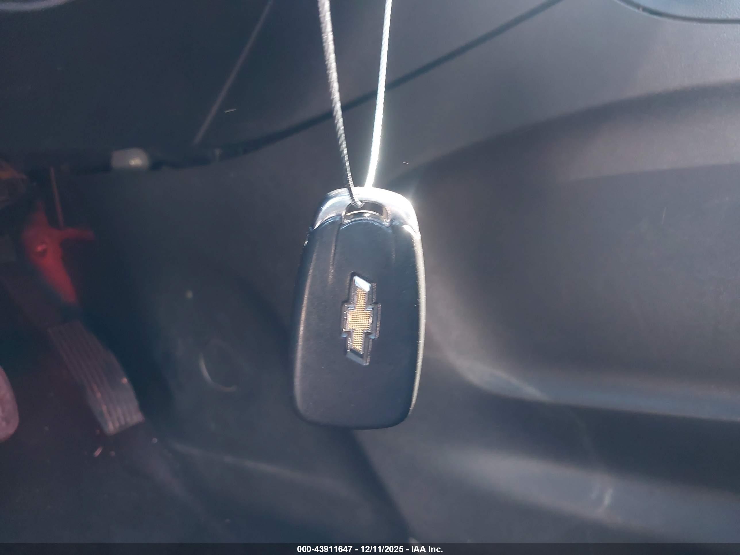CHEVROLET EQUINOX image 11