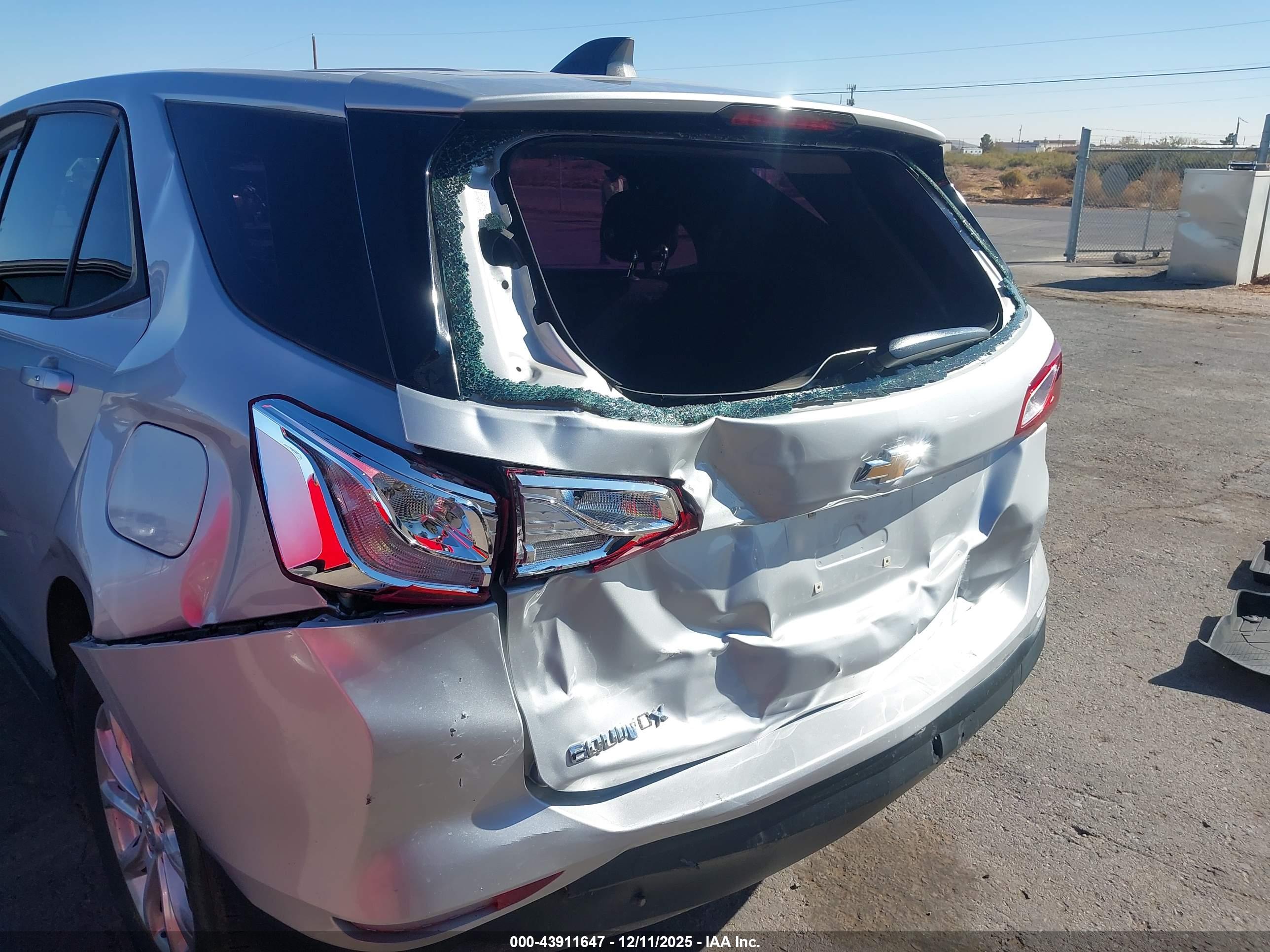 CHEVROLET EQUINOX image 6