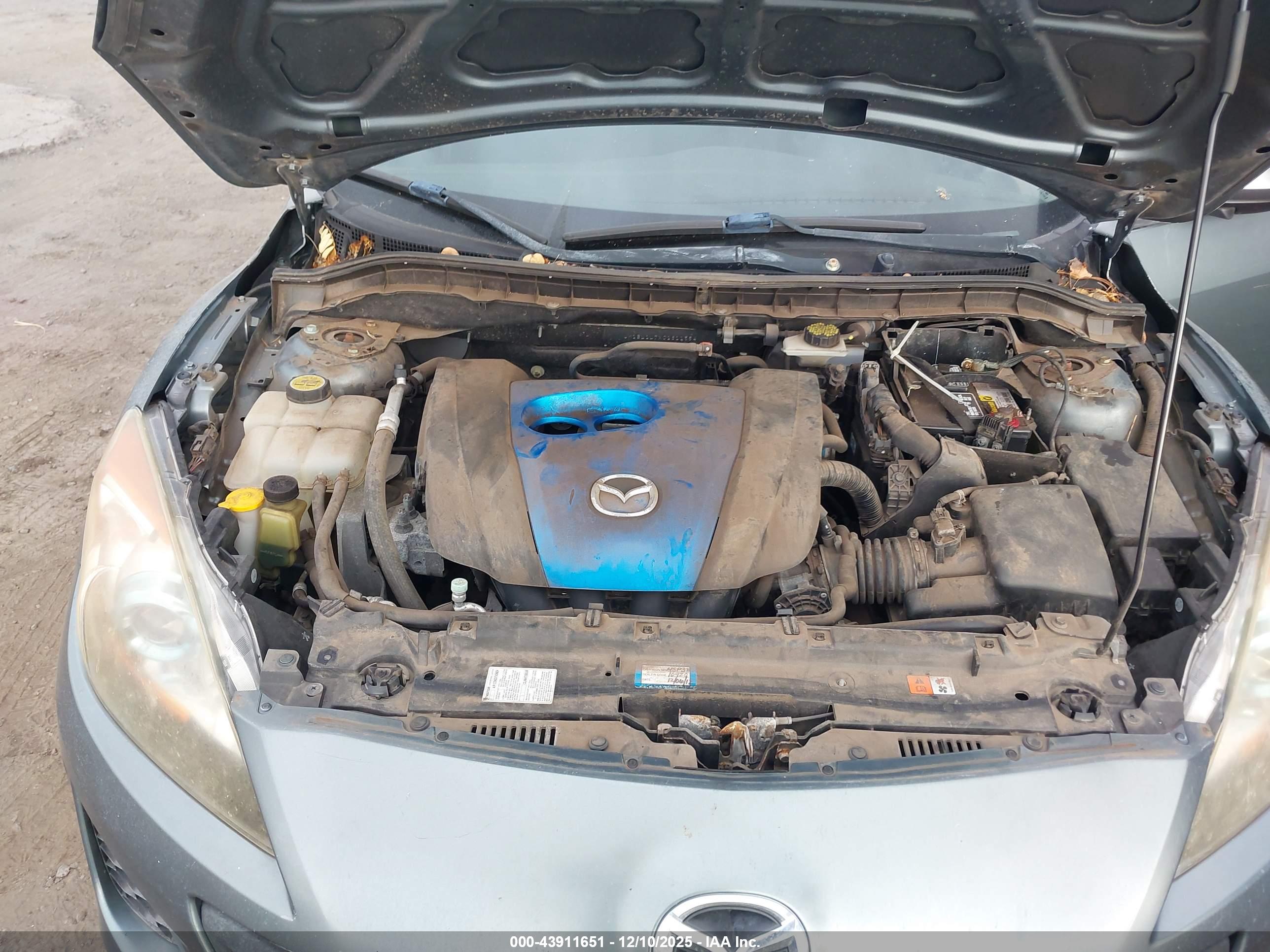 MAZDA 3 image 10