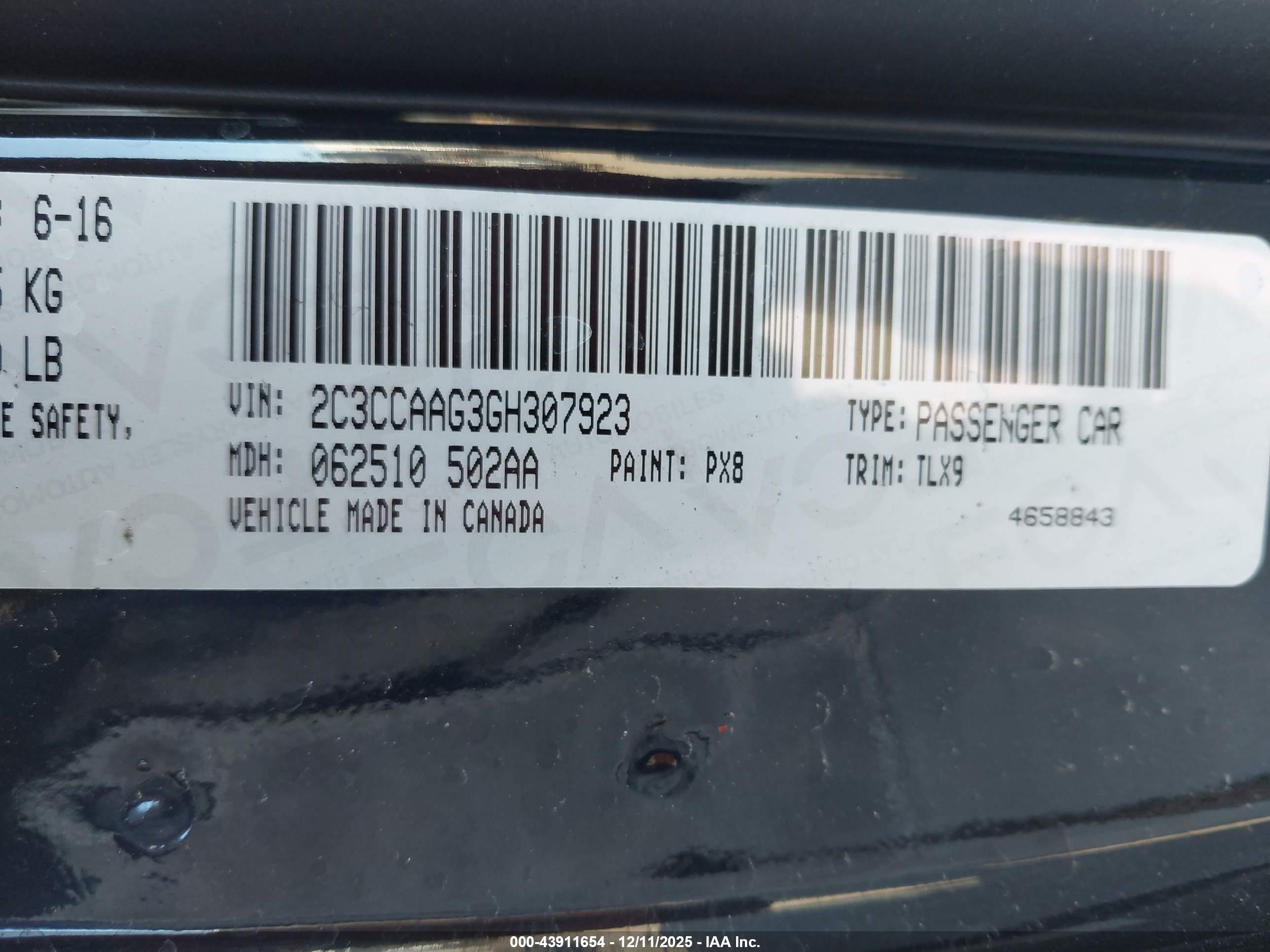 CHRYSLER 300 image 9