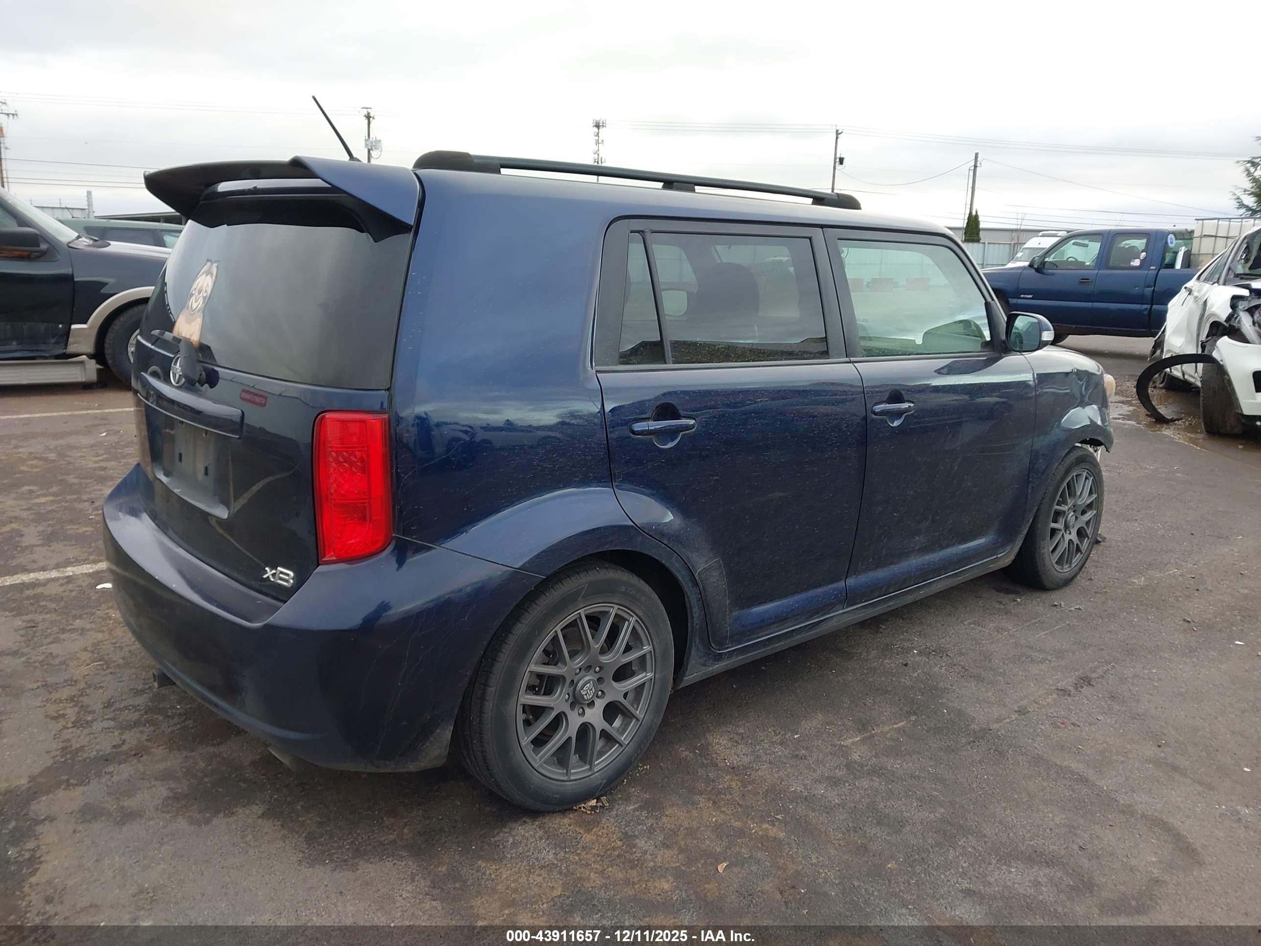 SCION XB image 4