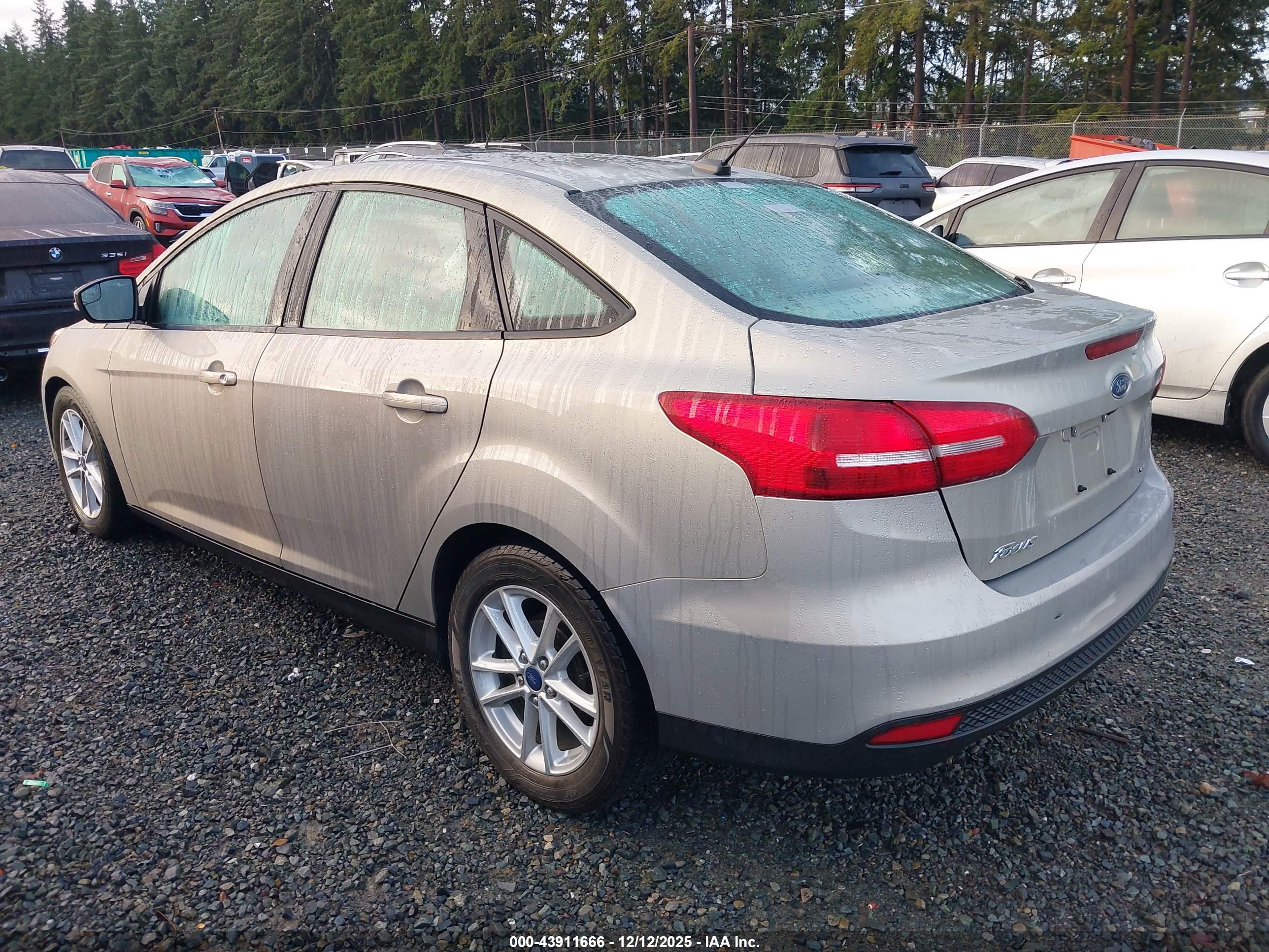 FORD FOCUS image 3