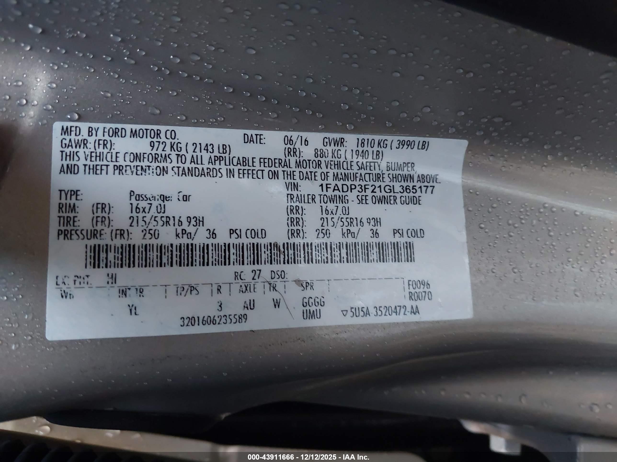 FORD FOCUS image 9