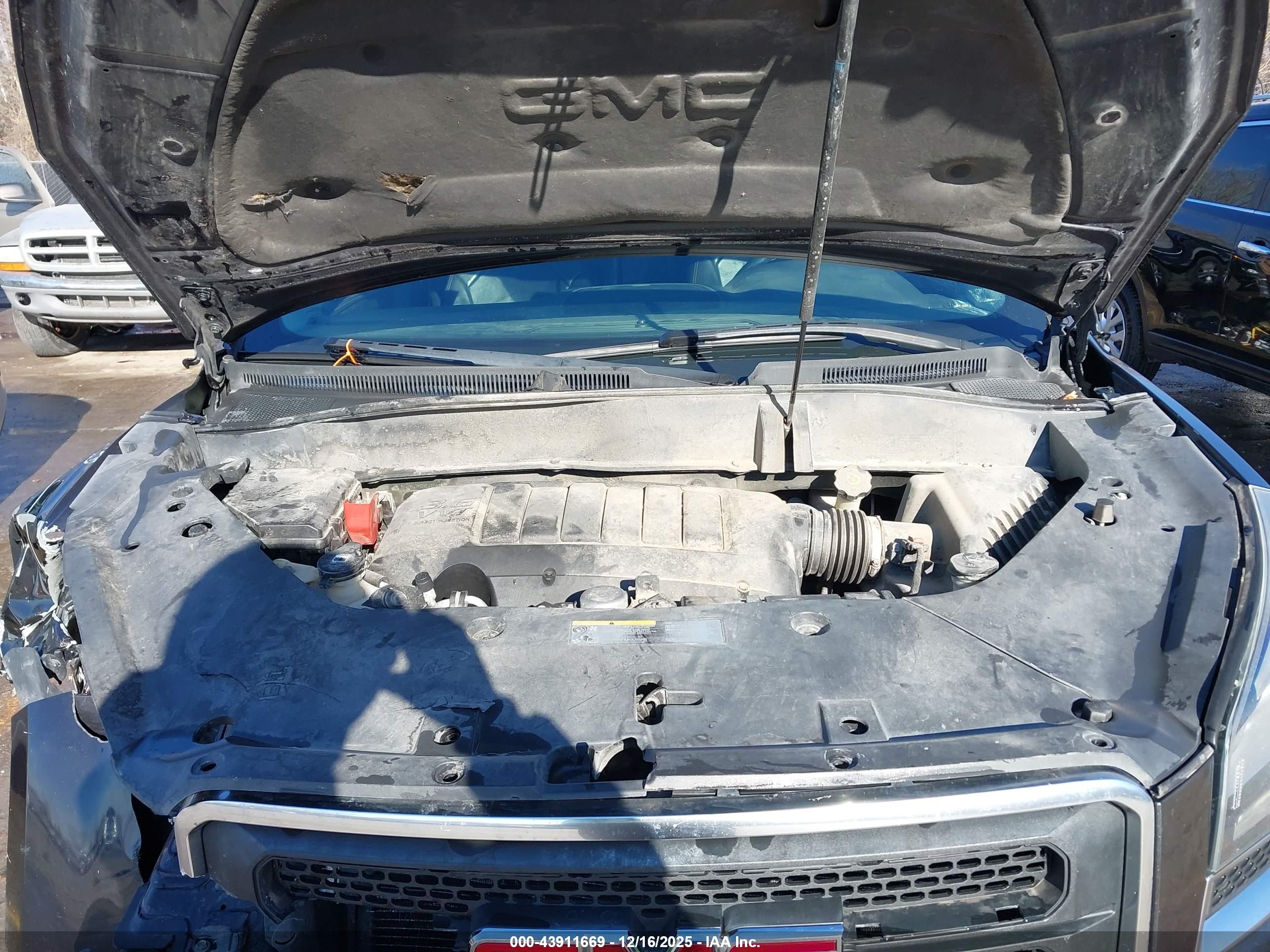 GMC ACADIA image 10