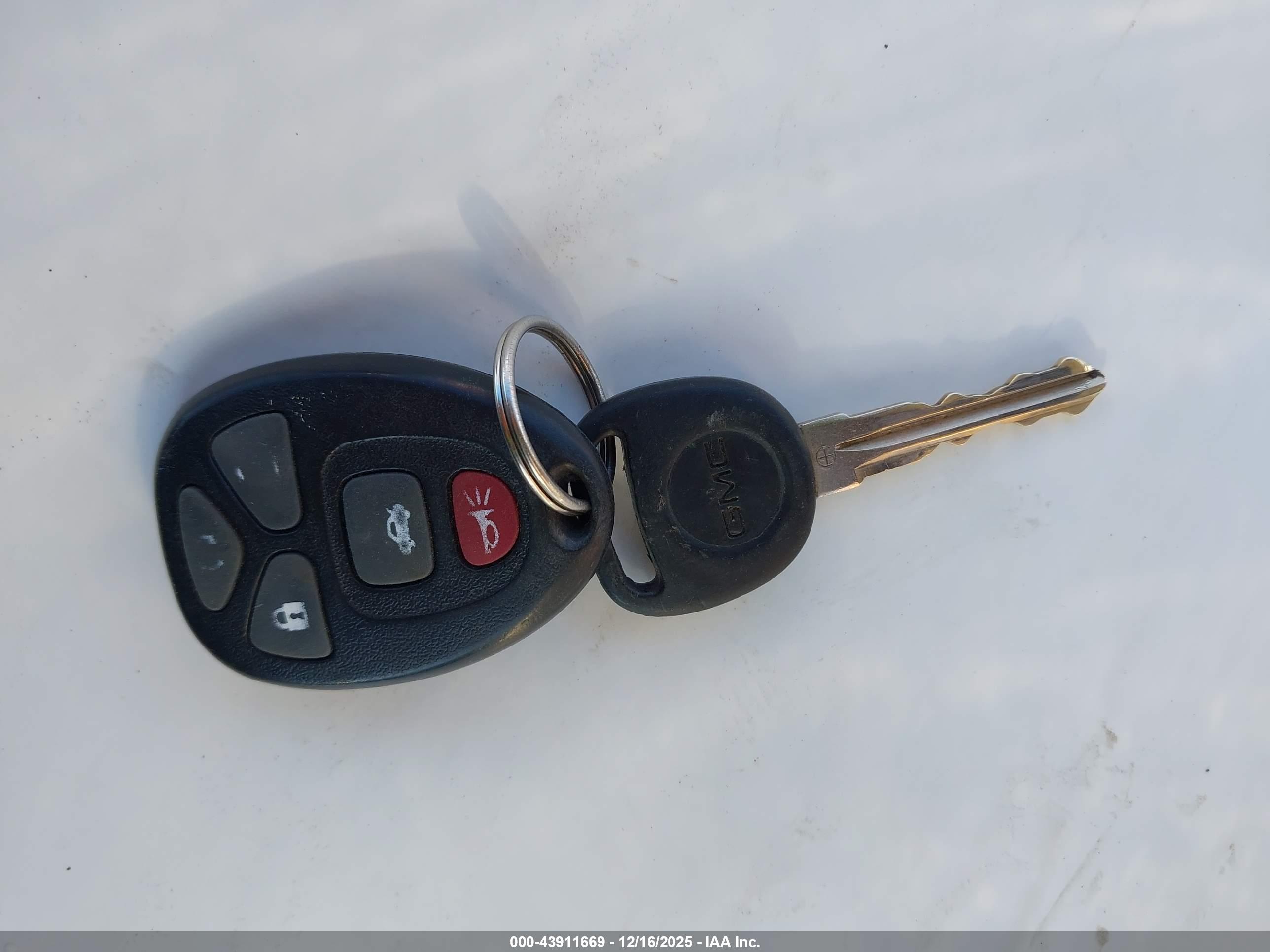 GMC ACADIA image 11