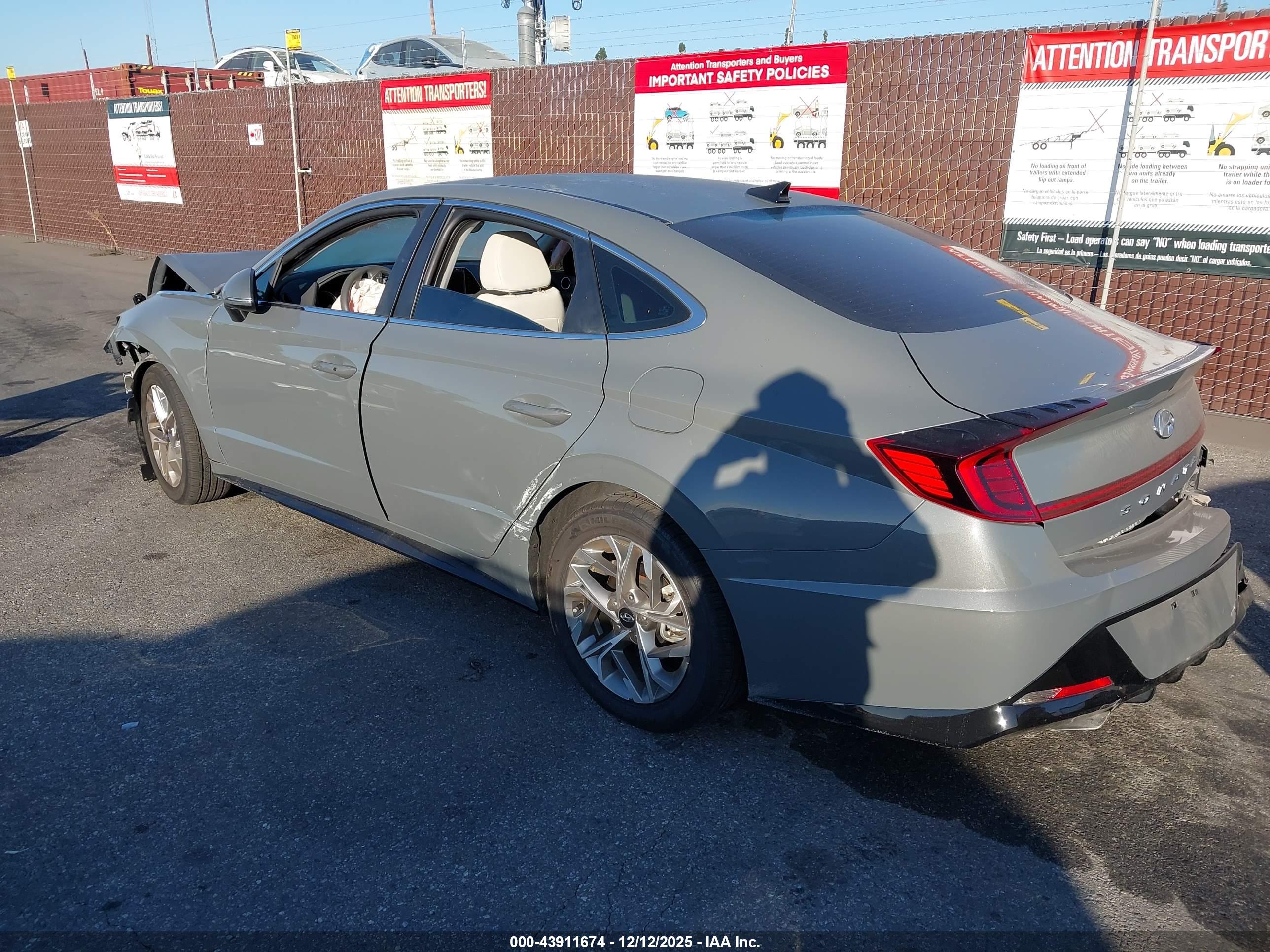 HYUNDAI SONATA image 3
