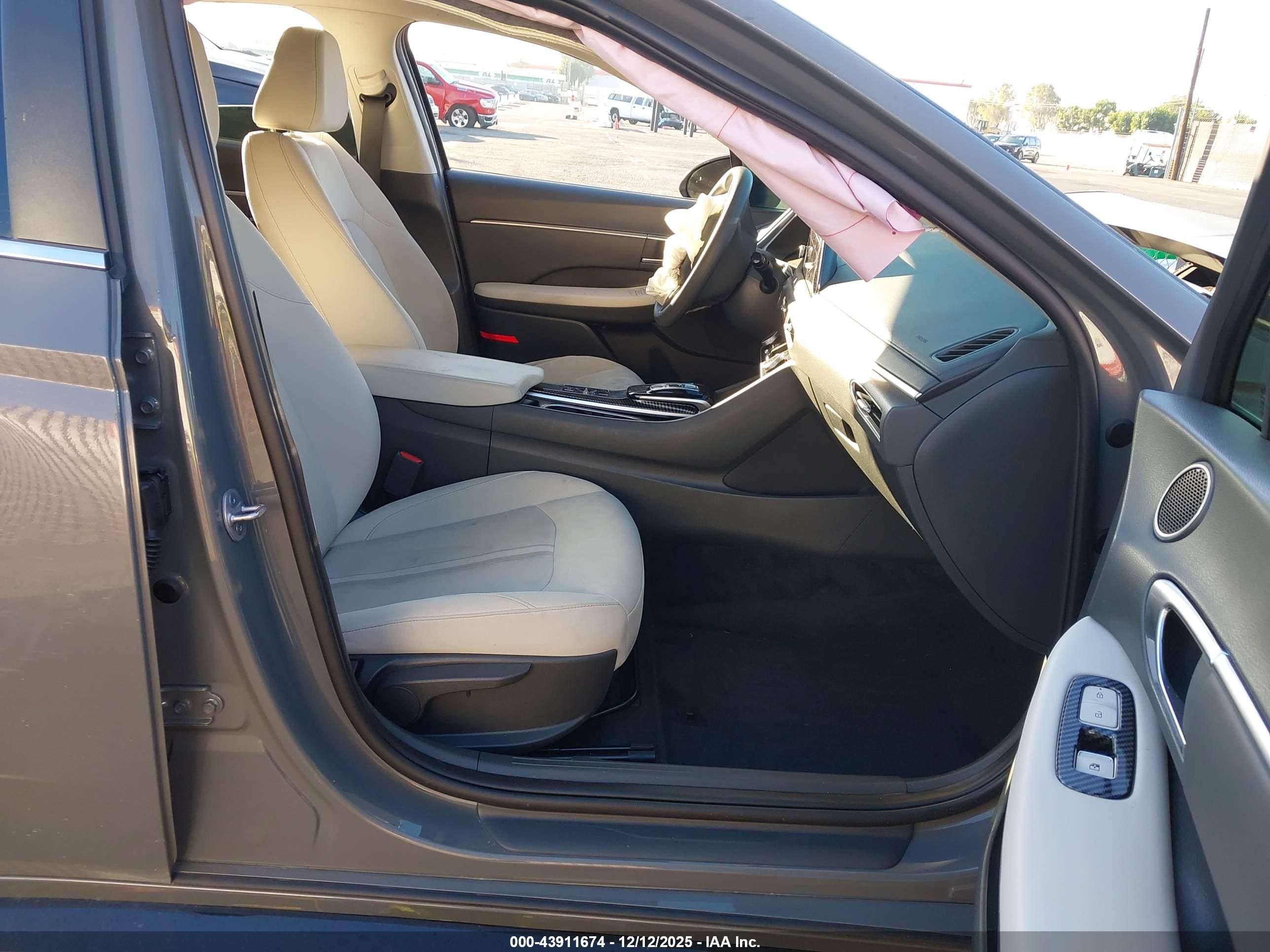 HYUNDAI SONATA image 5