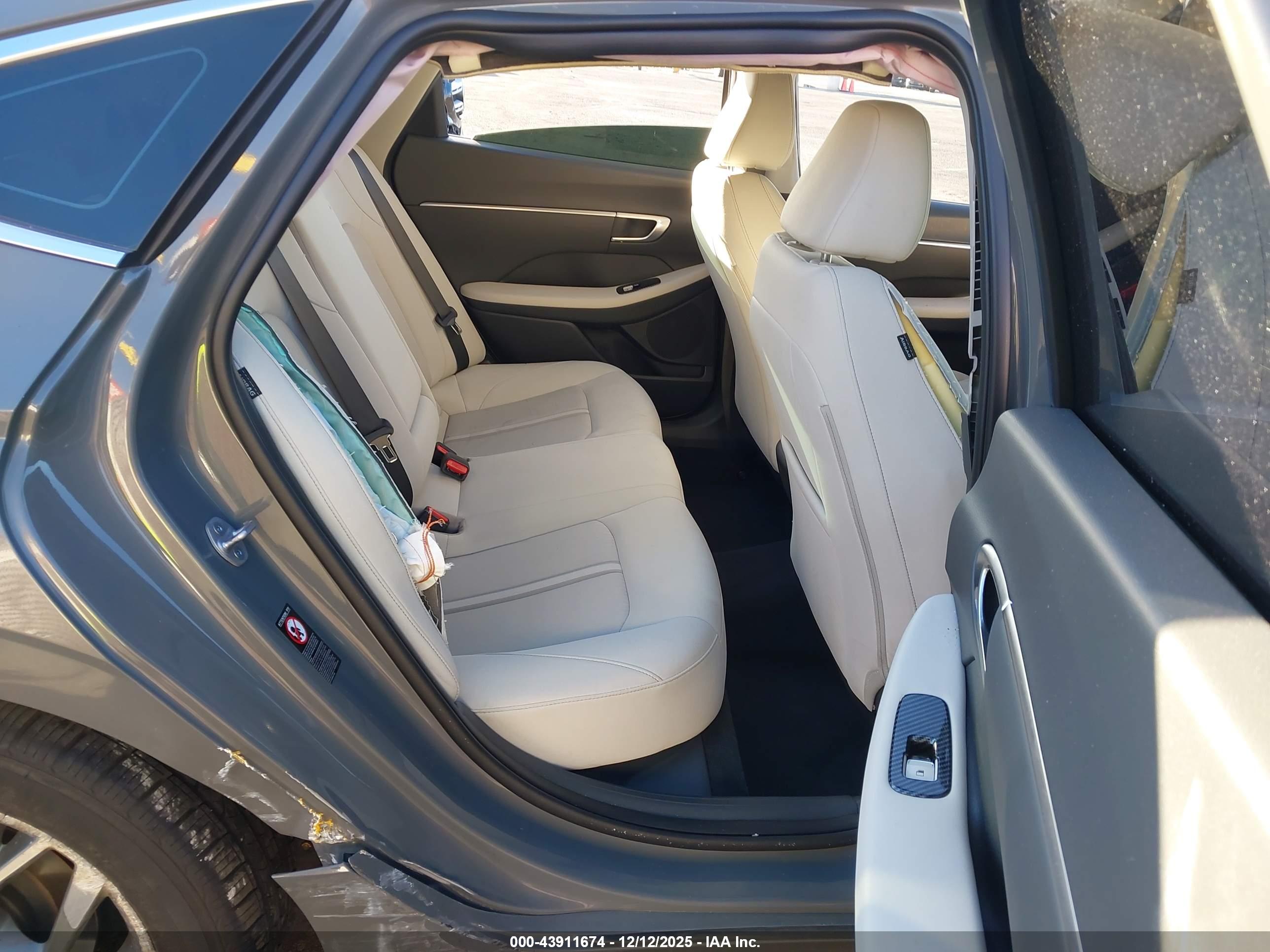 HYUNDAI SONATA image 8