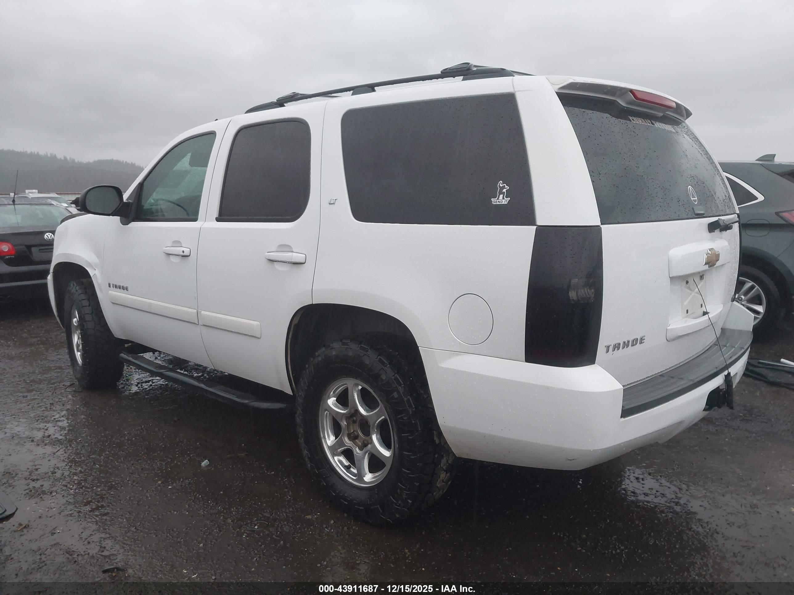 CHEVROLET TAHOE image 3