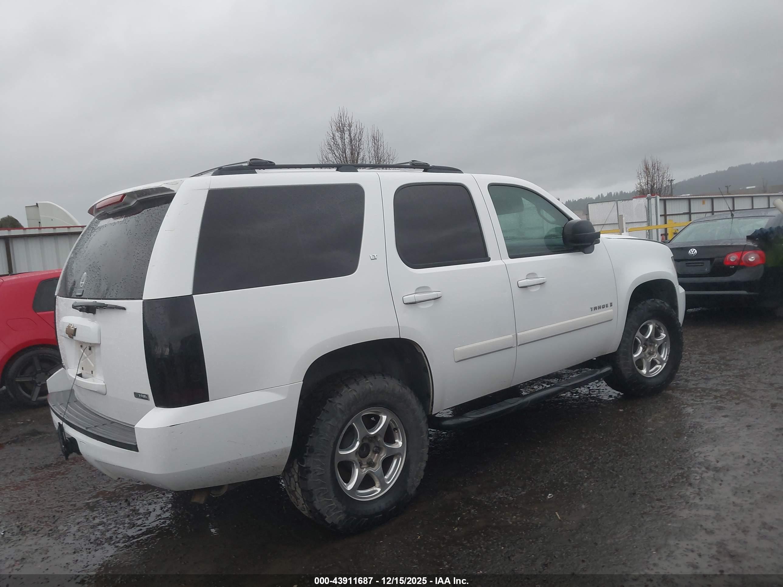 CHEVROLET TAHOE image 4