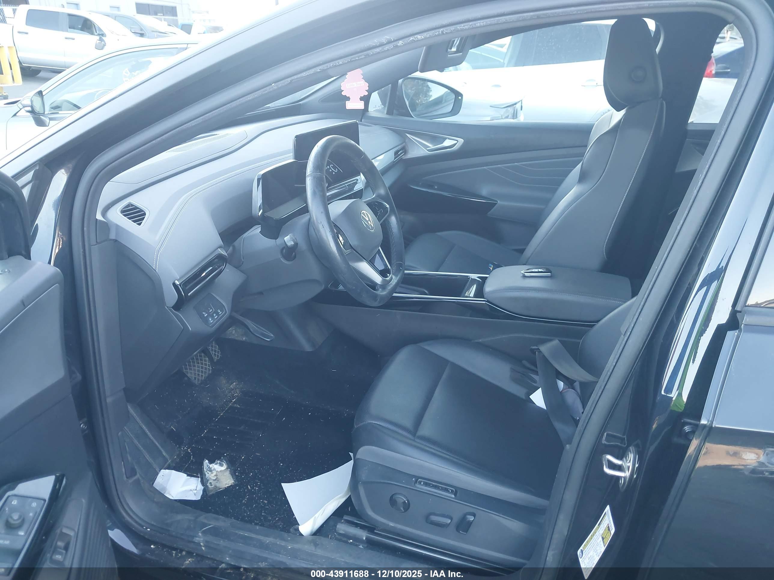 VOLKSWAGEN ID.4 image 5