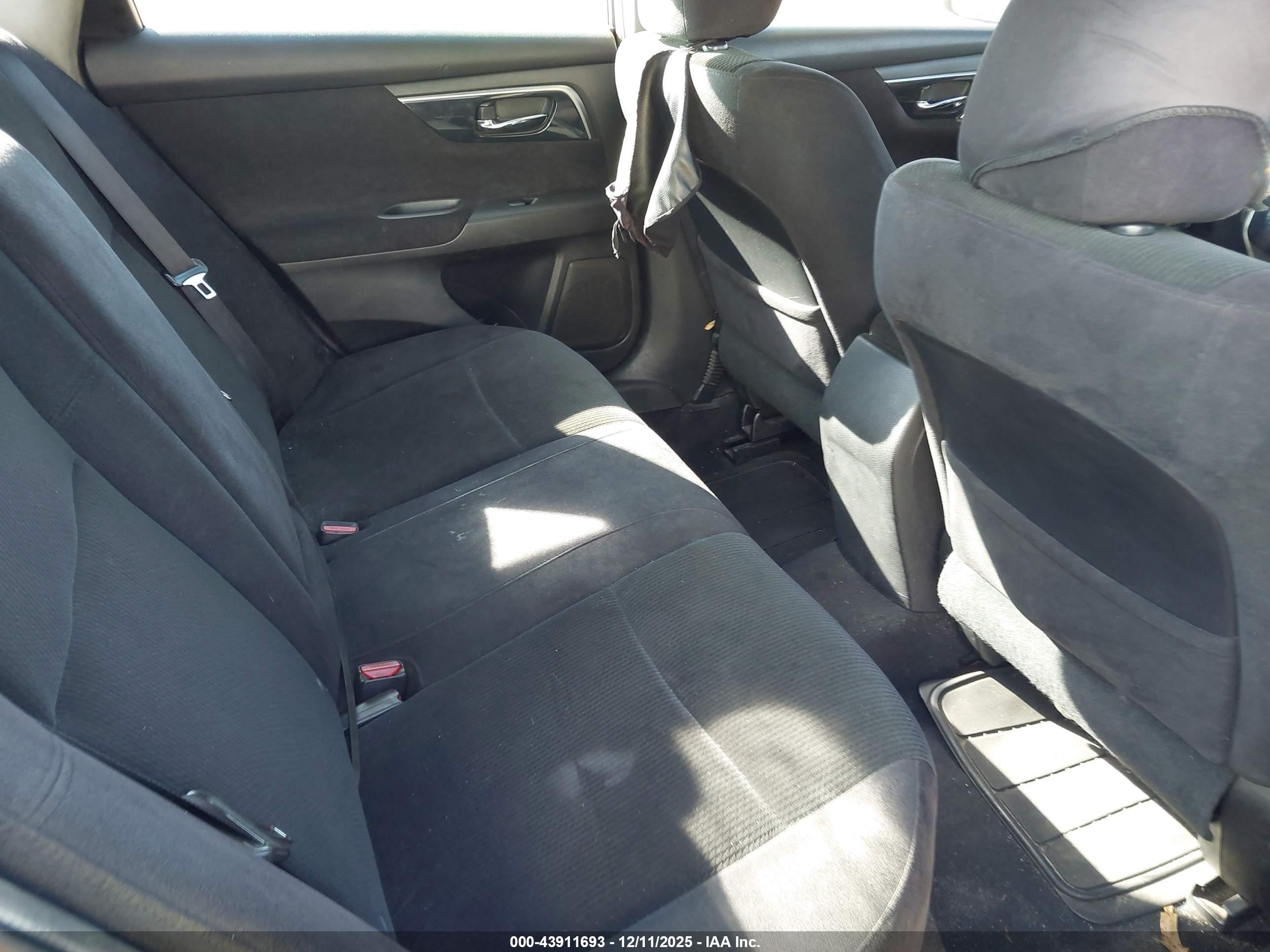 NISSAN ALTIMA image 8