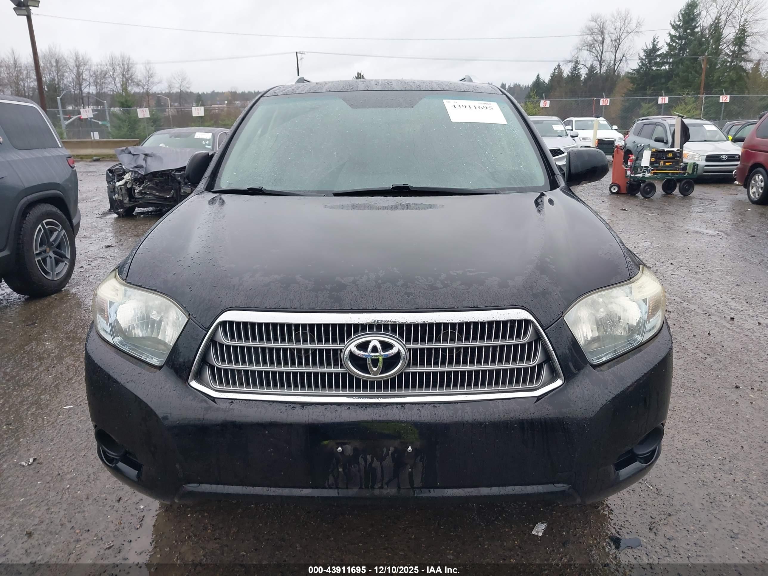 TOYOTA HIGHLANDER image 6