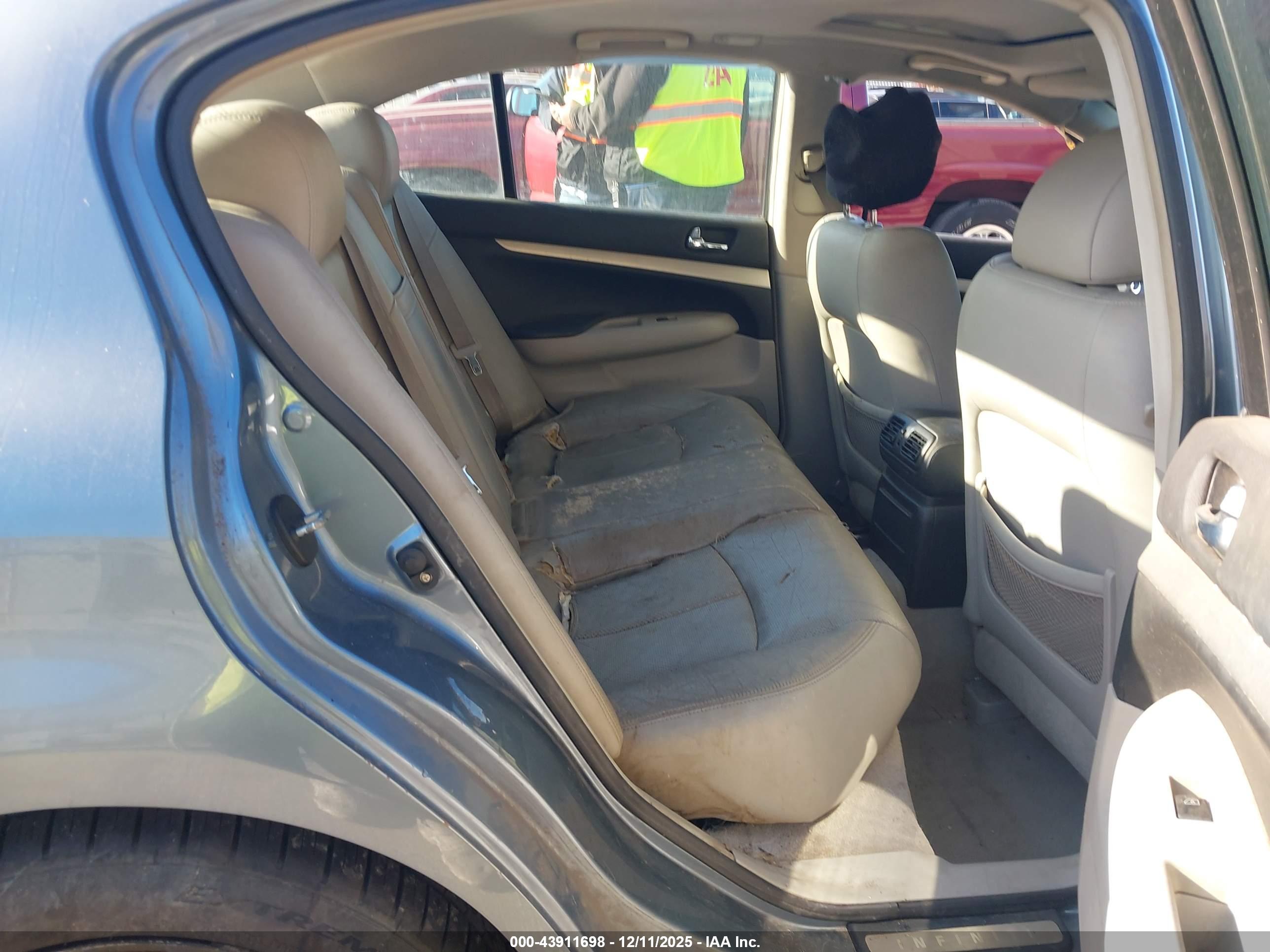 INFINITI G35 image 8