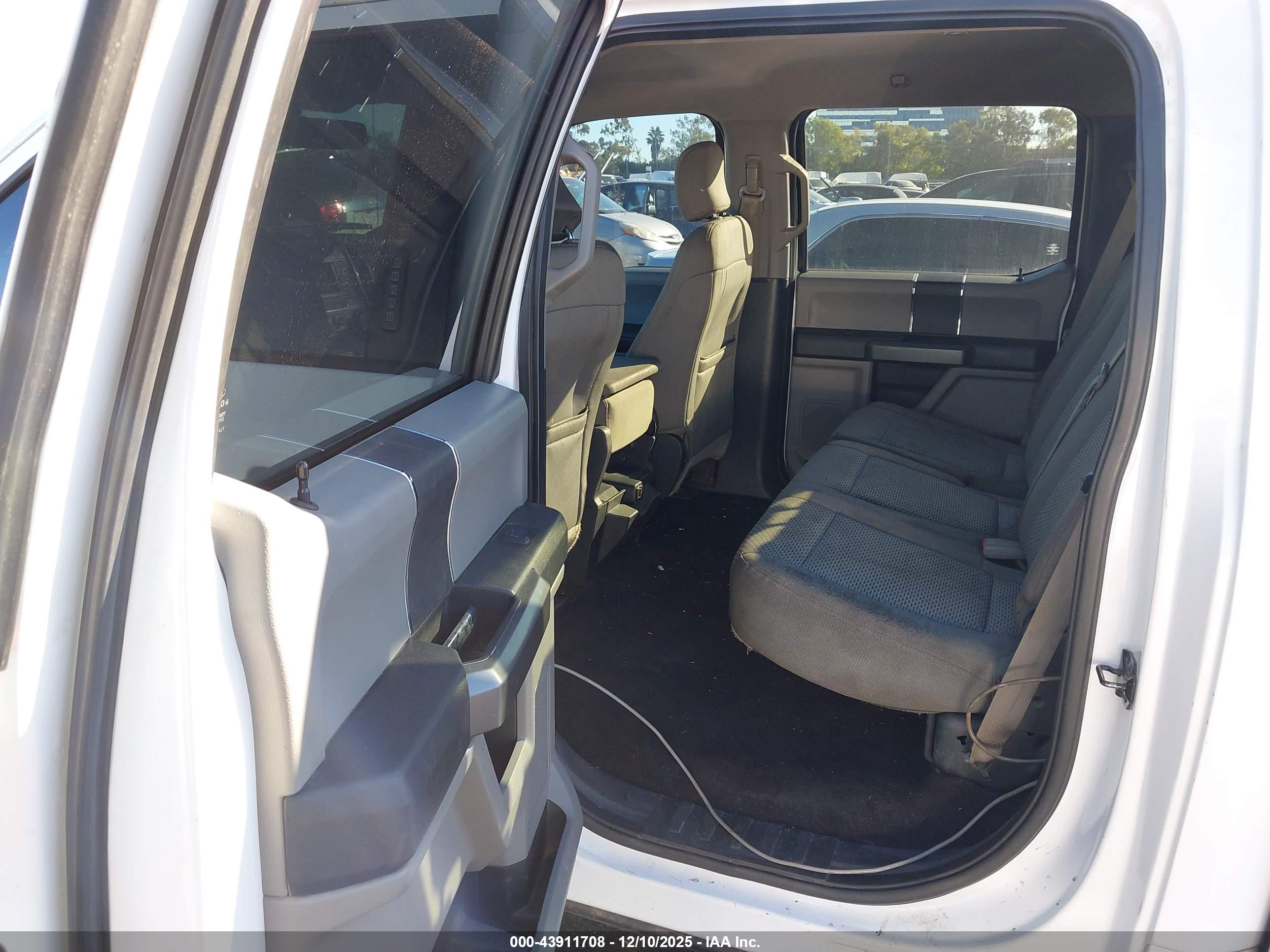 FORD F-150 image 8