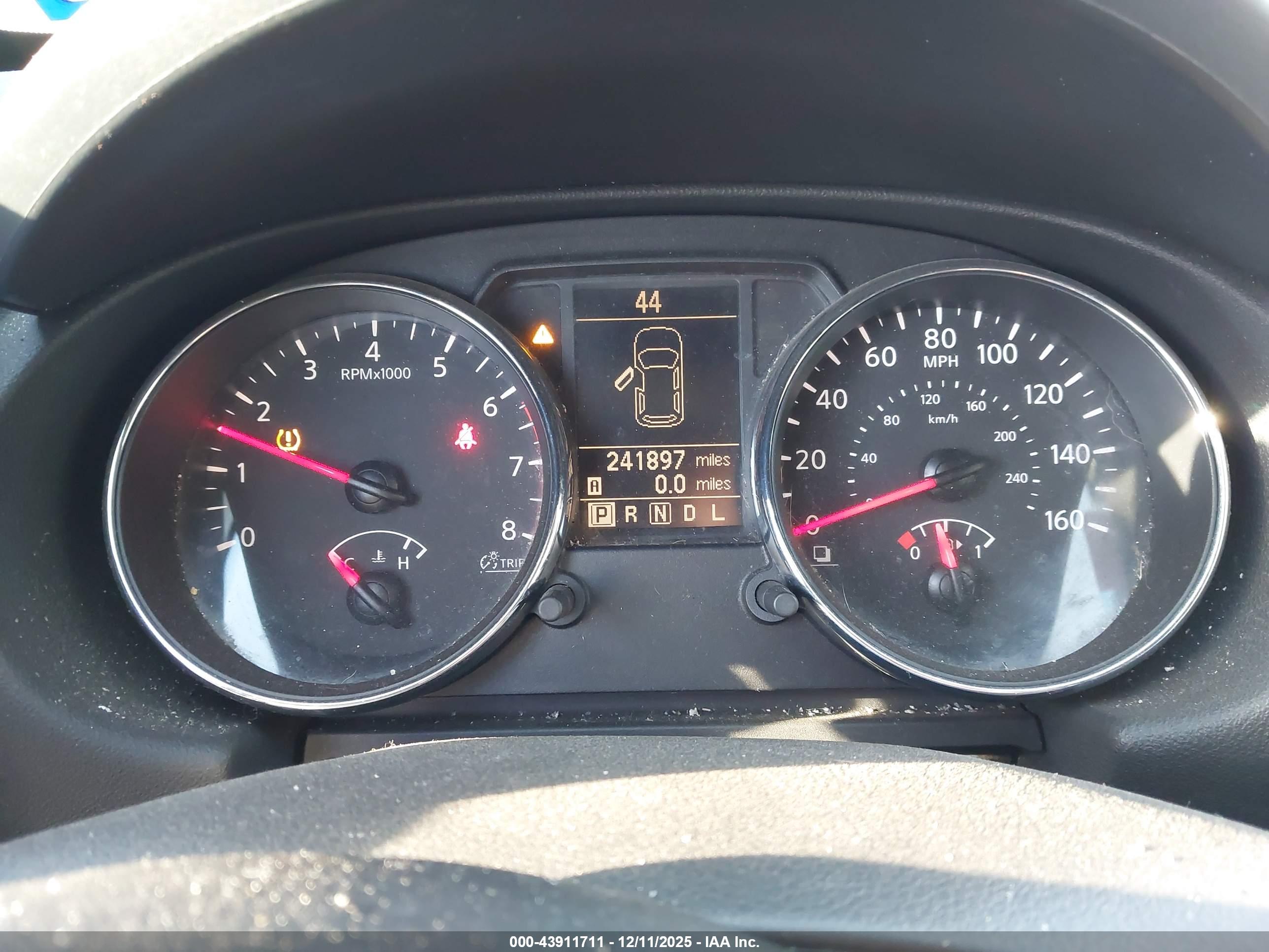 NISSAN ROGUE image 7