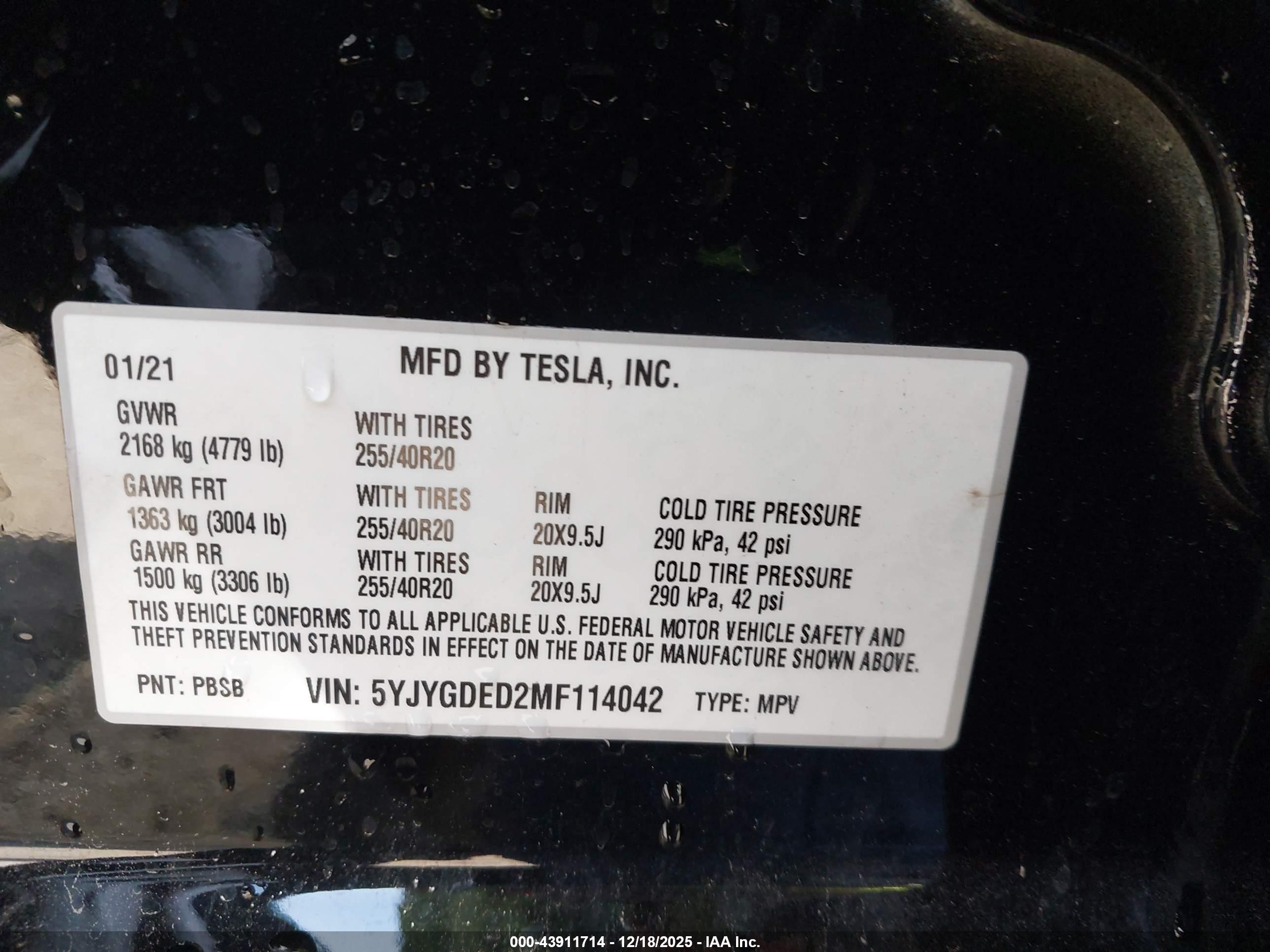 TESLA MODEL image 9
