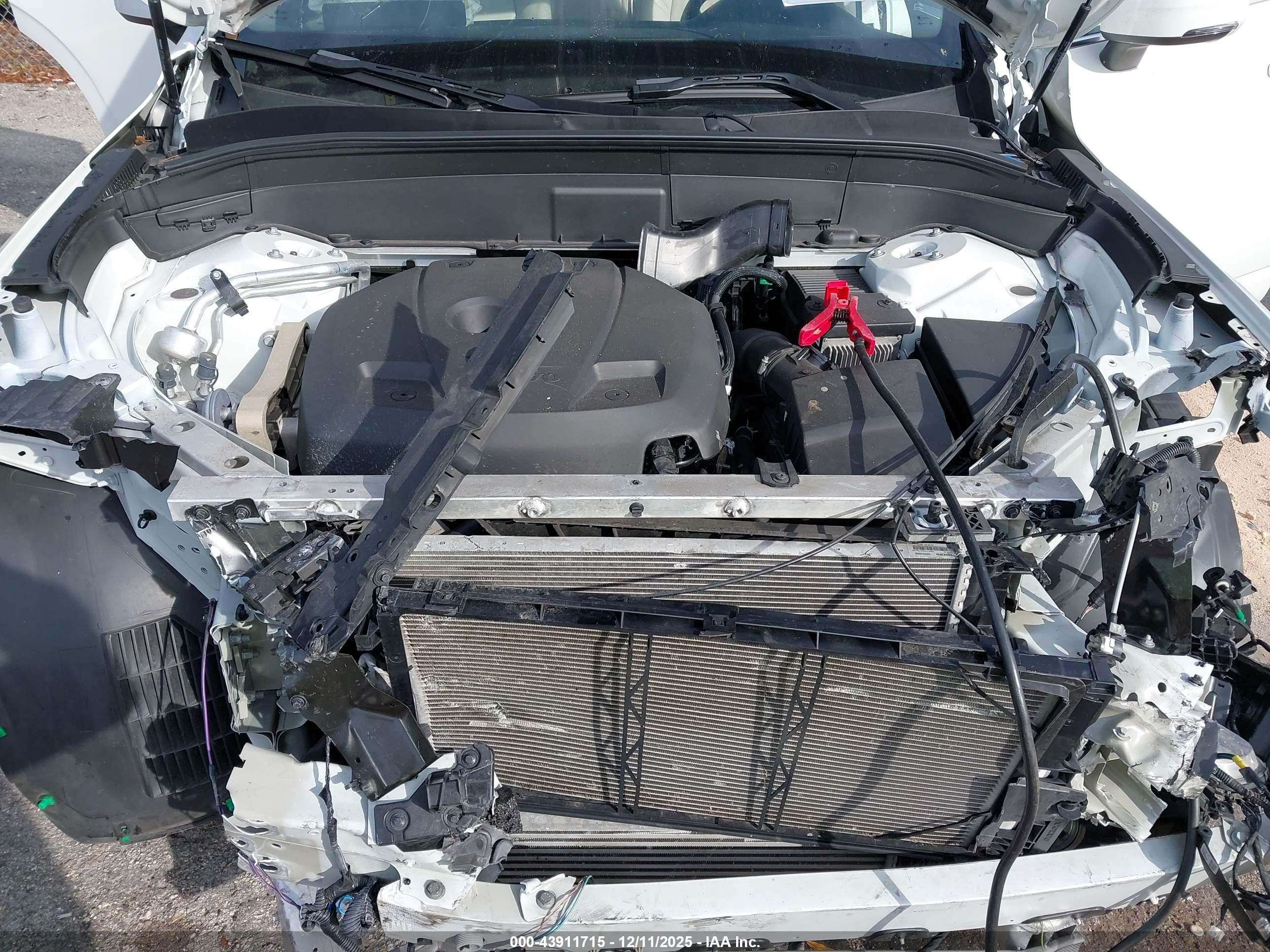 VOLVO XC90 image 10