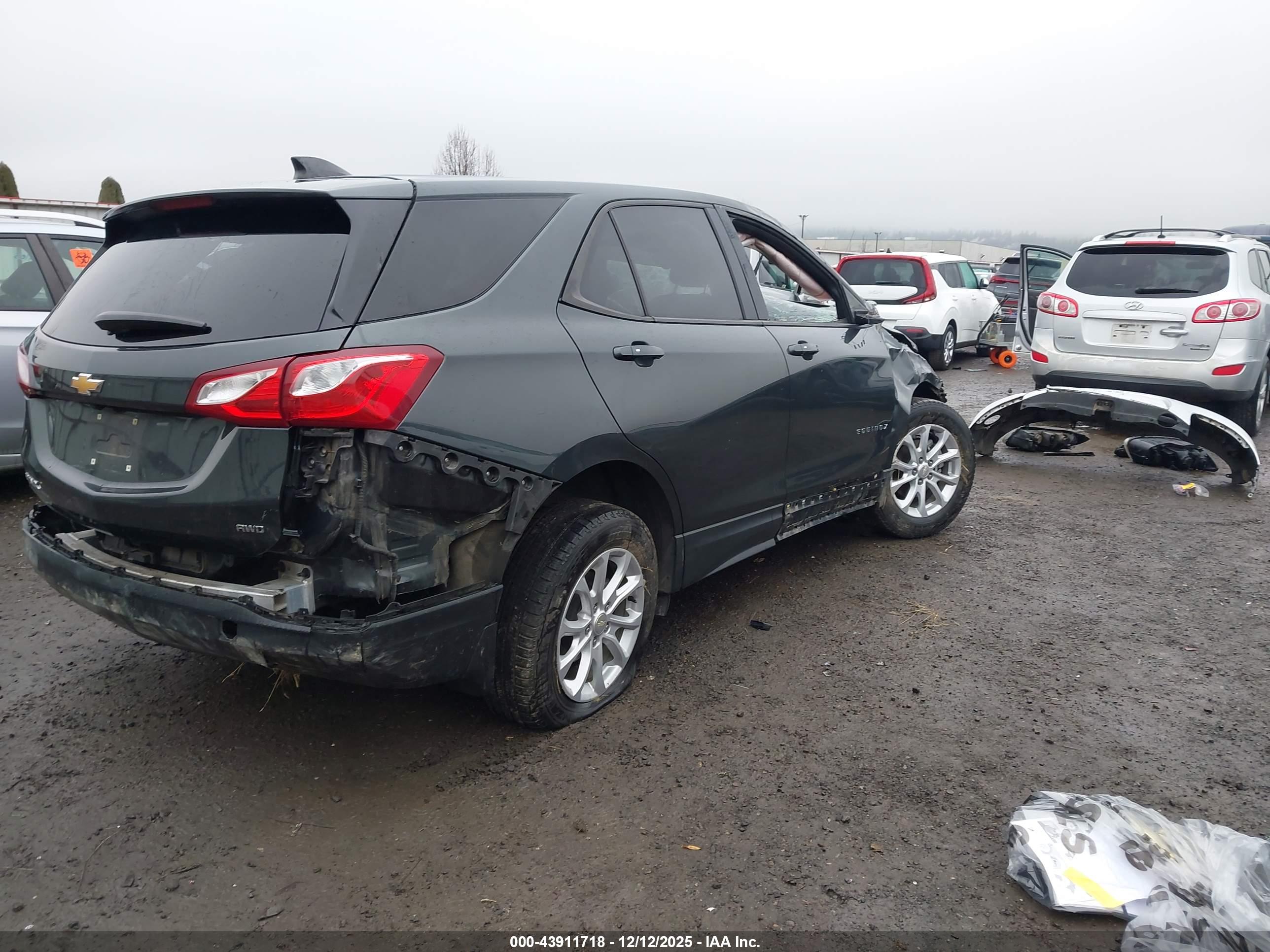 CHEVROLET EQUINOX image 4