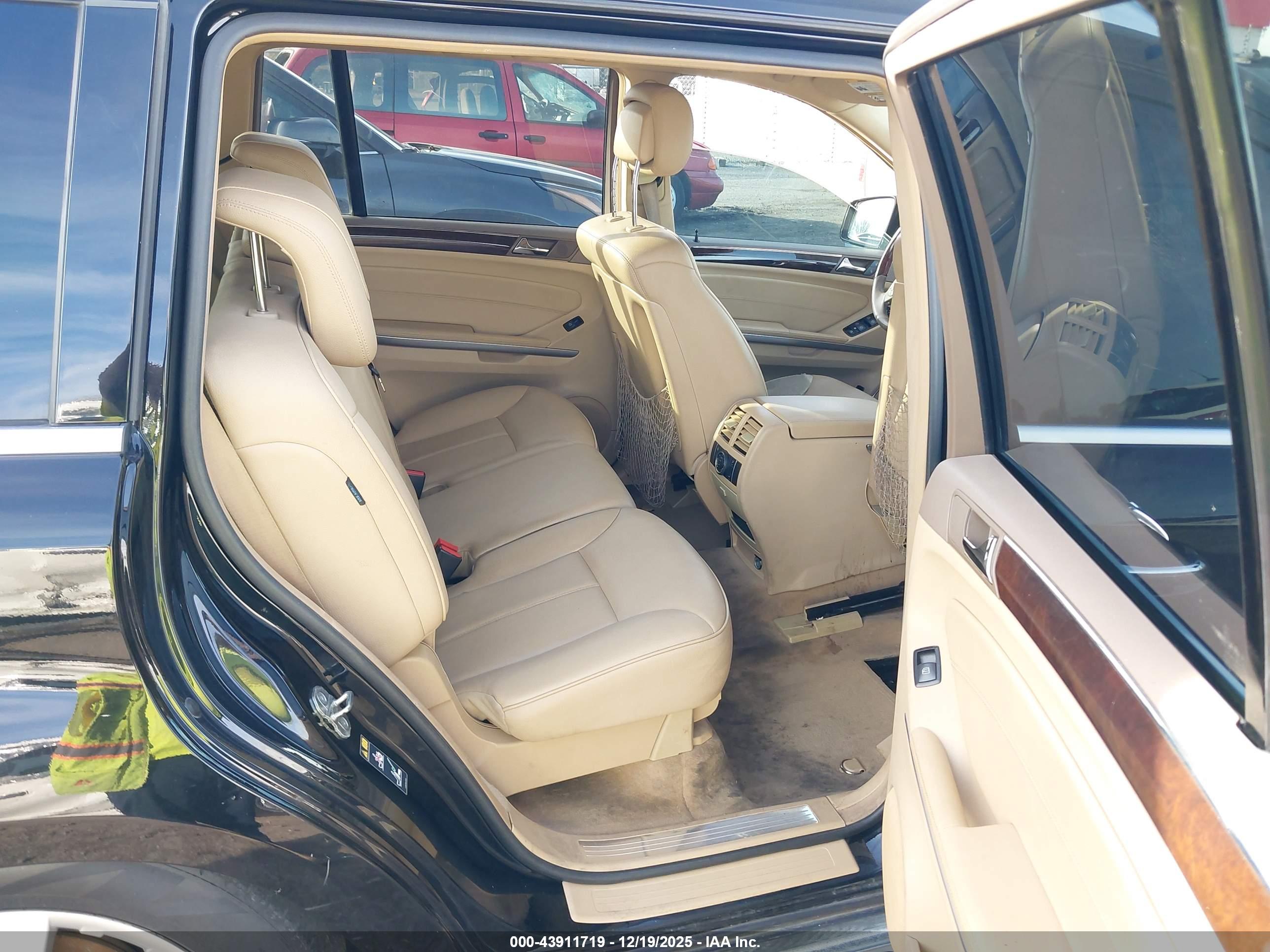 MERCEDES-BENZ GL image 8