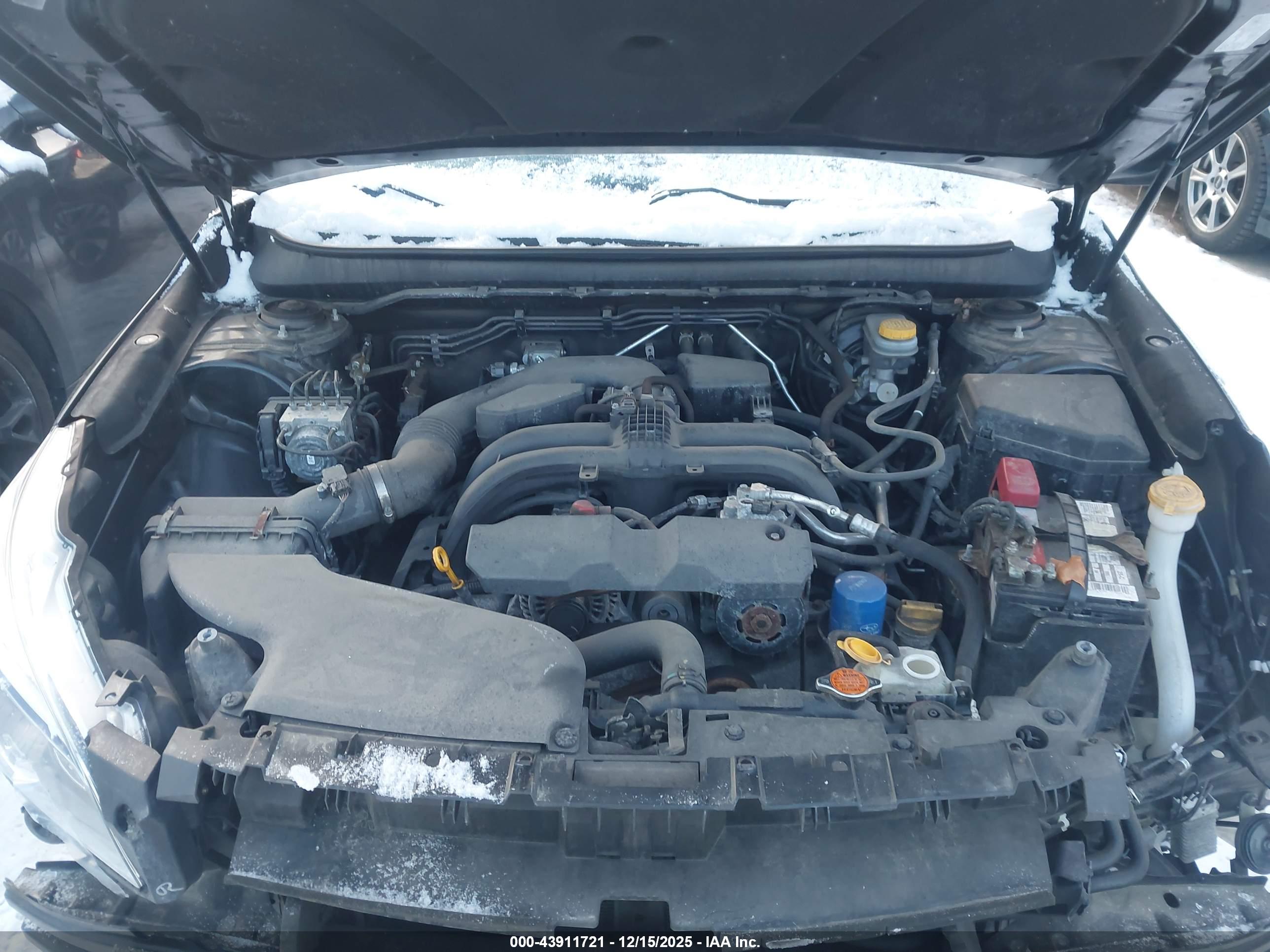 SUBARU OUTBACK image 10
