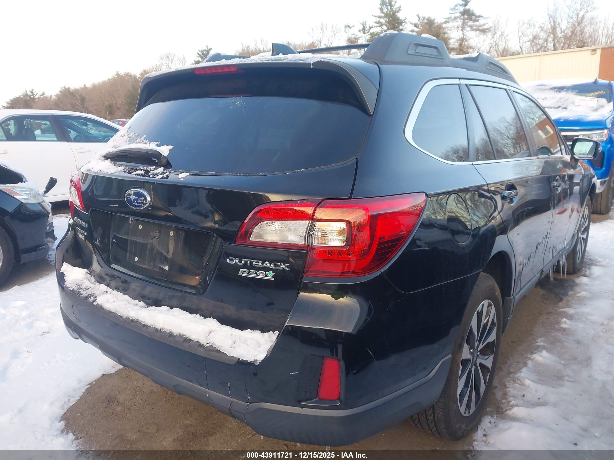 SUBARU OUTBACK image 4
