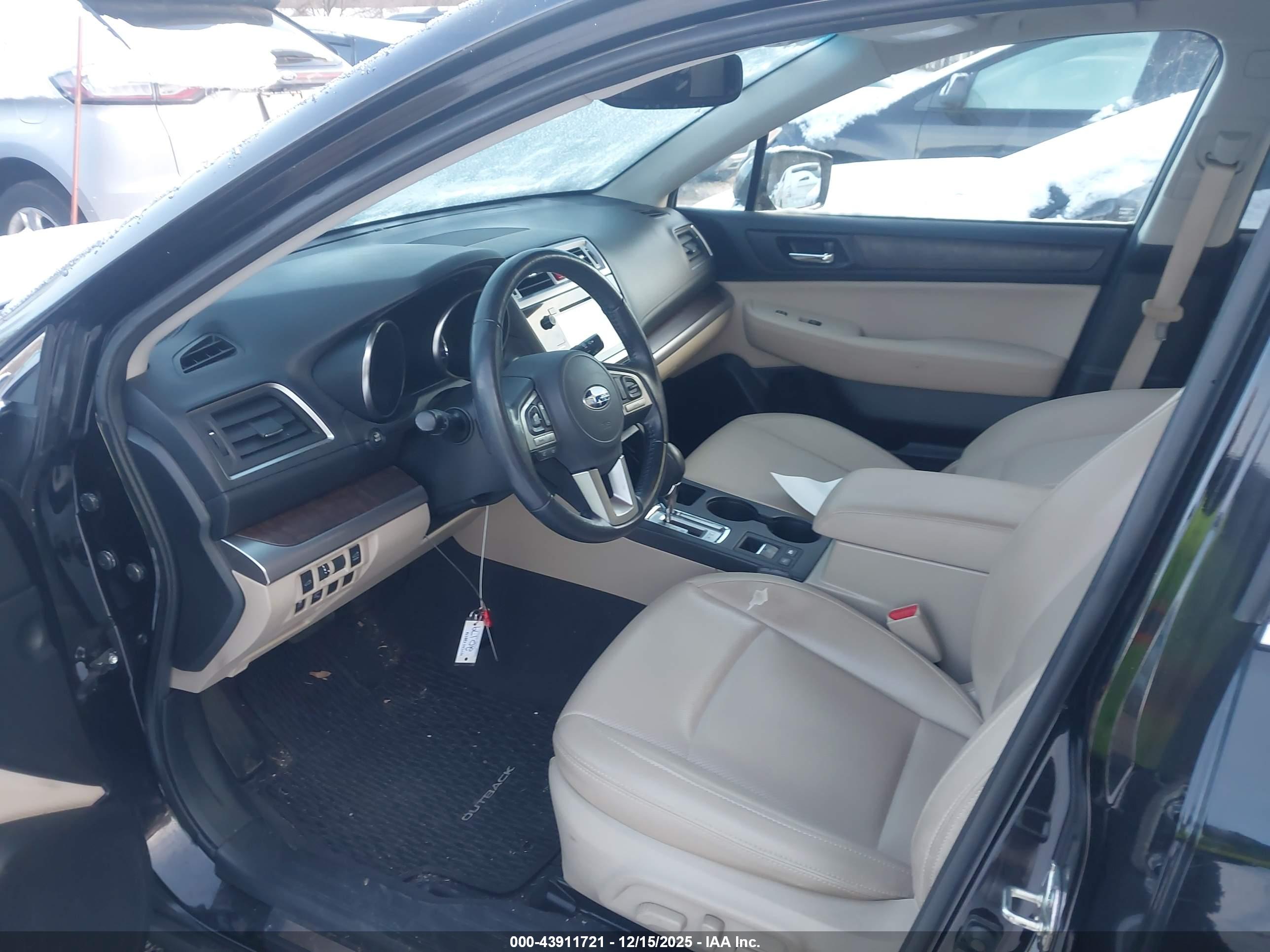 SUBARU OUTBACK image 5