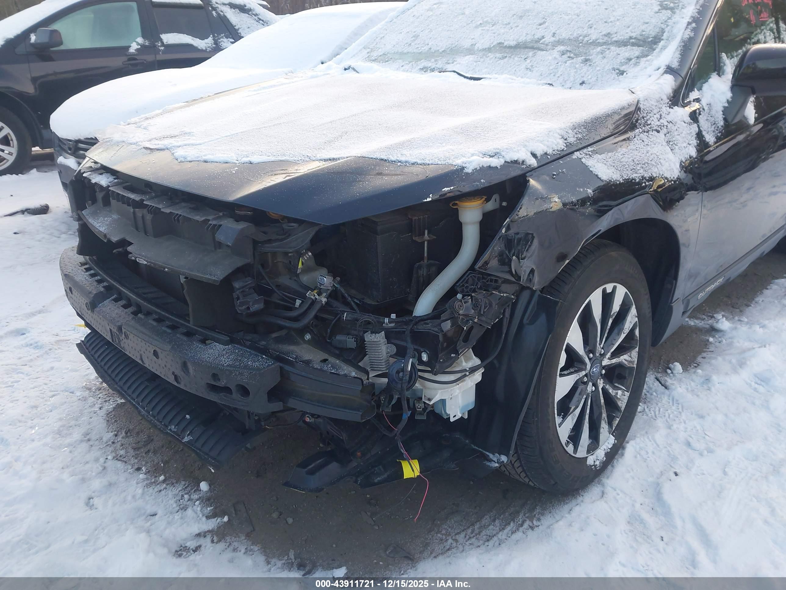 SUBARU OUTBACK image 6