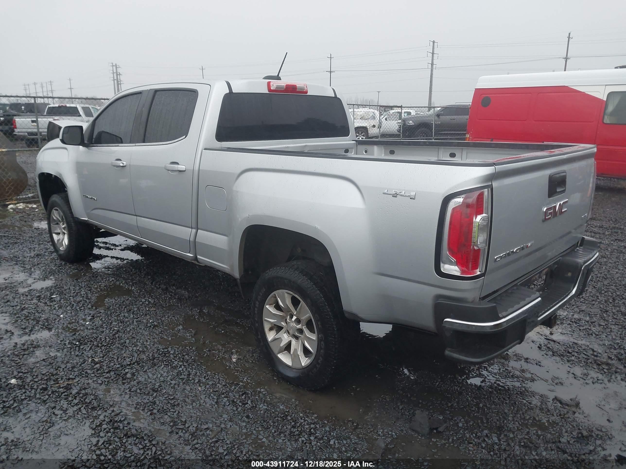 GMC CANYON image 3