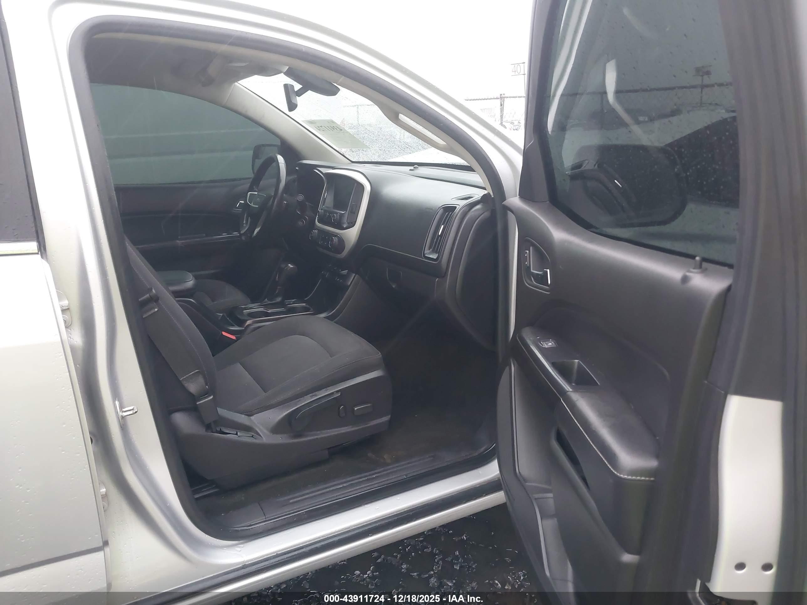 GMC CANYON image 5