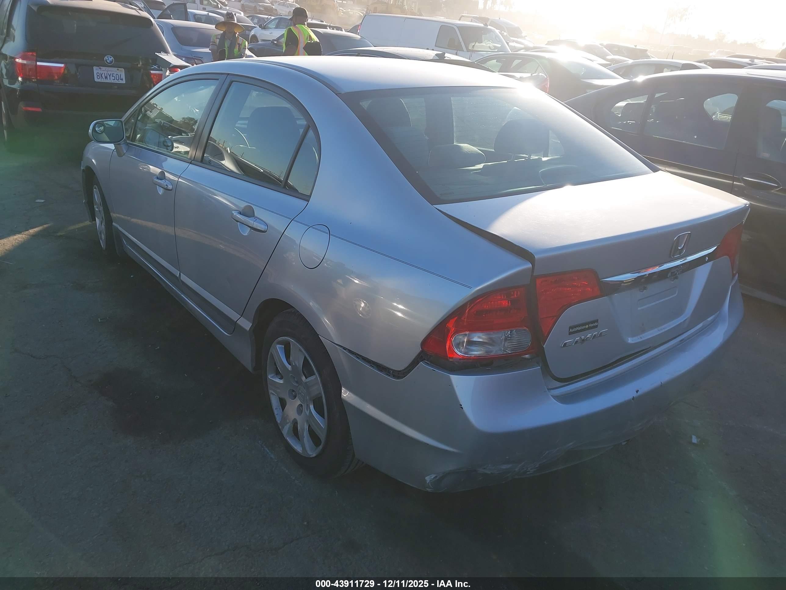 HONDA CIVIC image 3